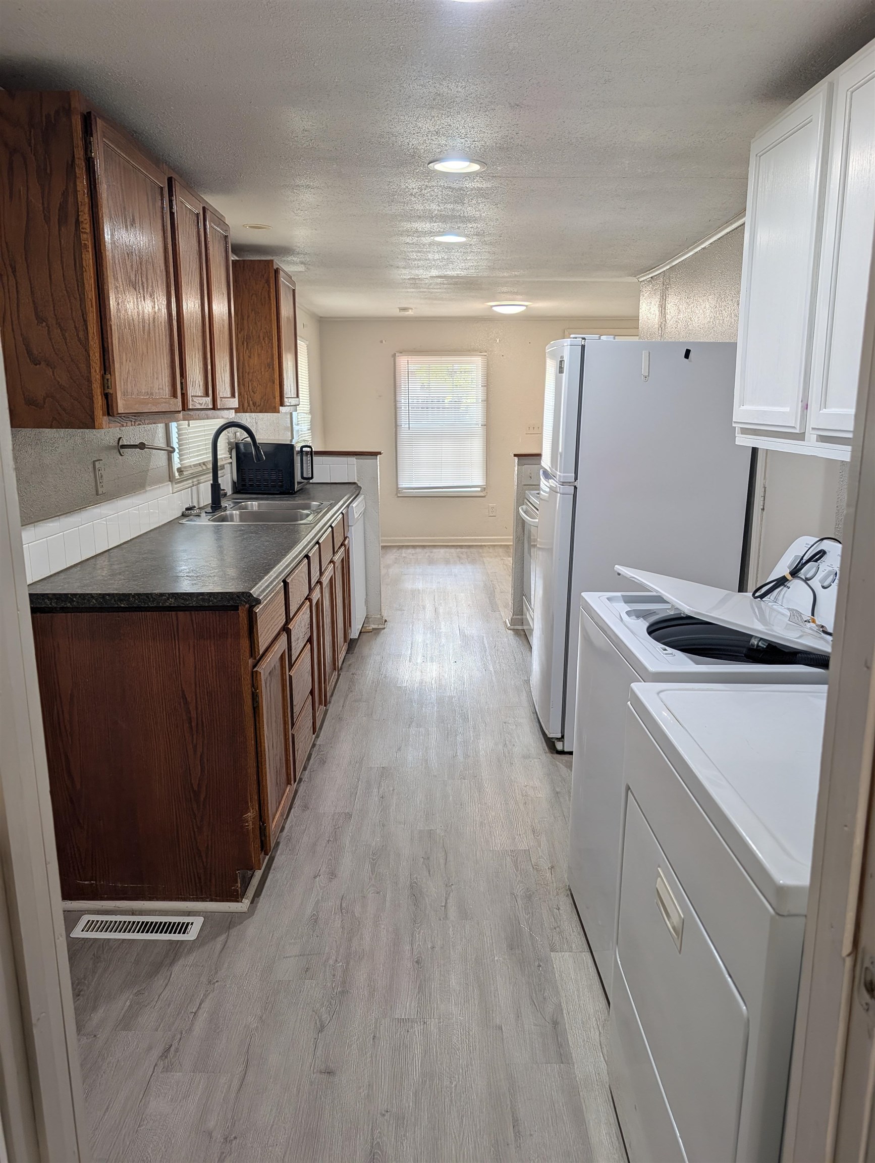 1108 Ellet St Property Photo 11