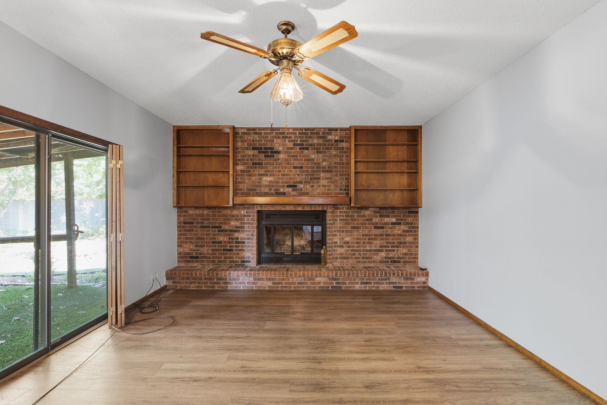 401 N Oak Forest Ln Property Photo 17