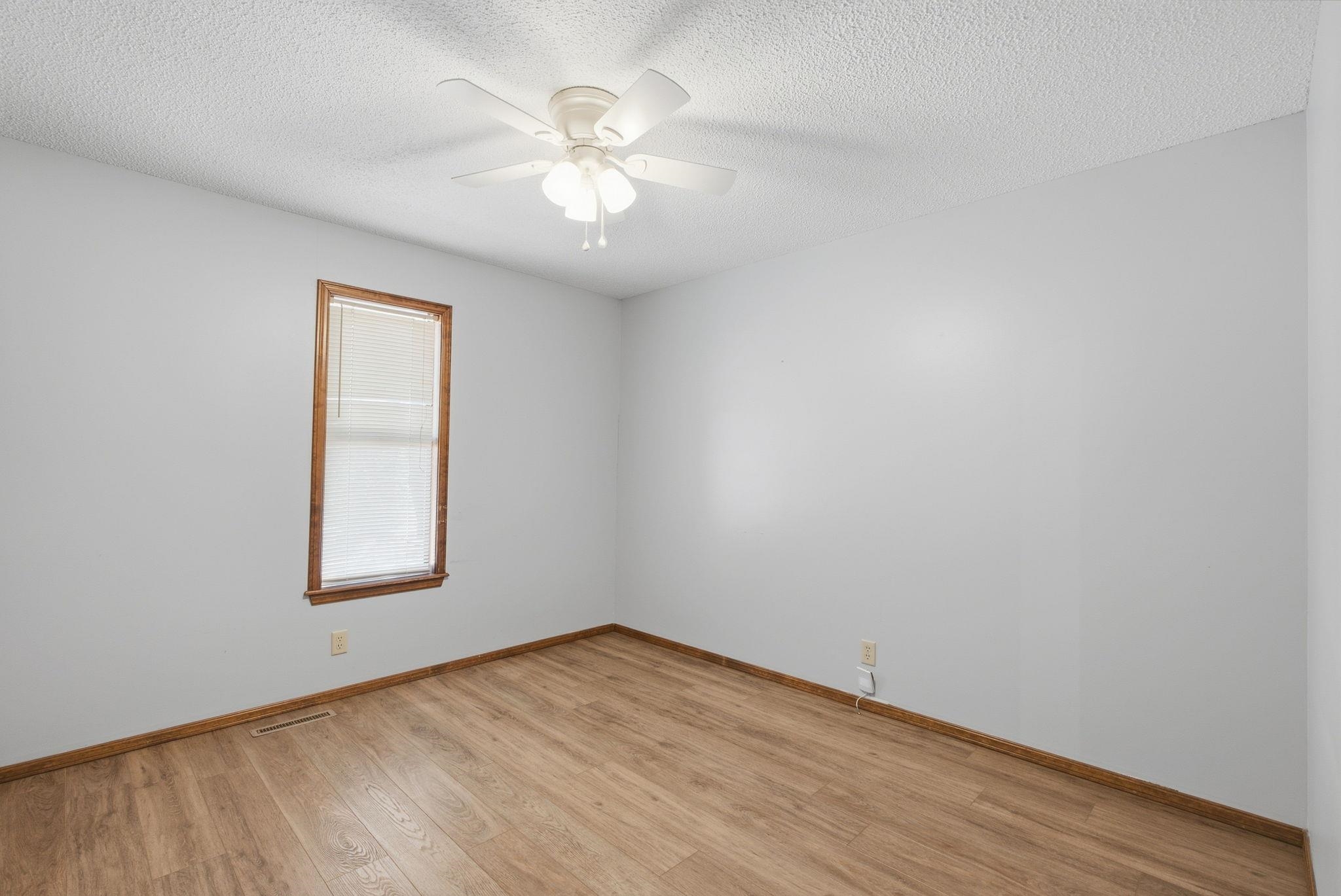 401 N Oak Forest Ln Property Photo 24