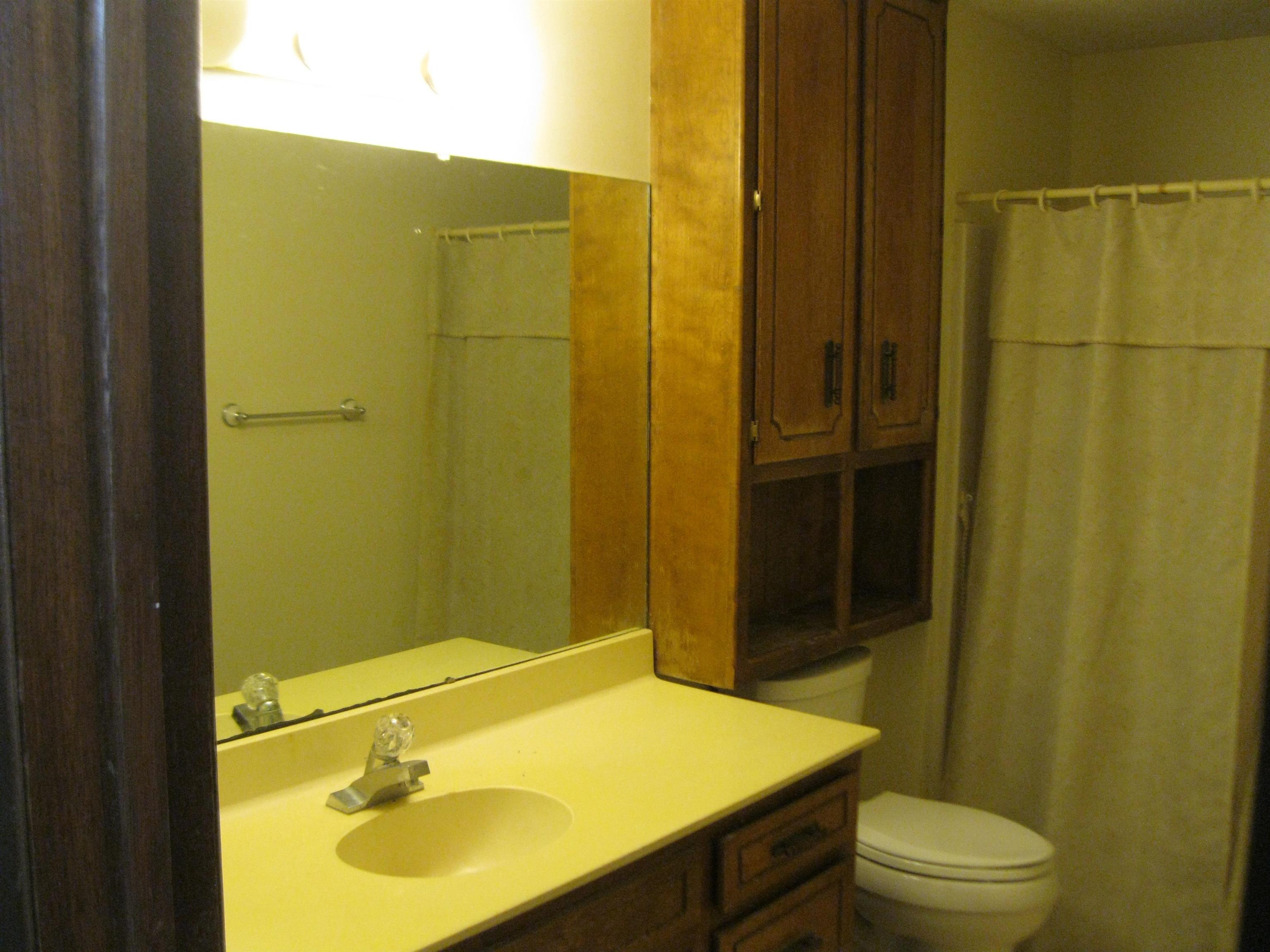 1820 S Griffith Property Photo 23