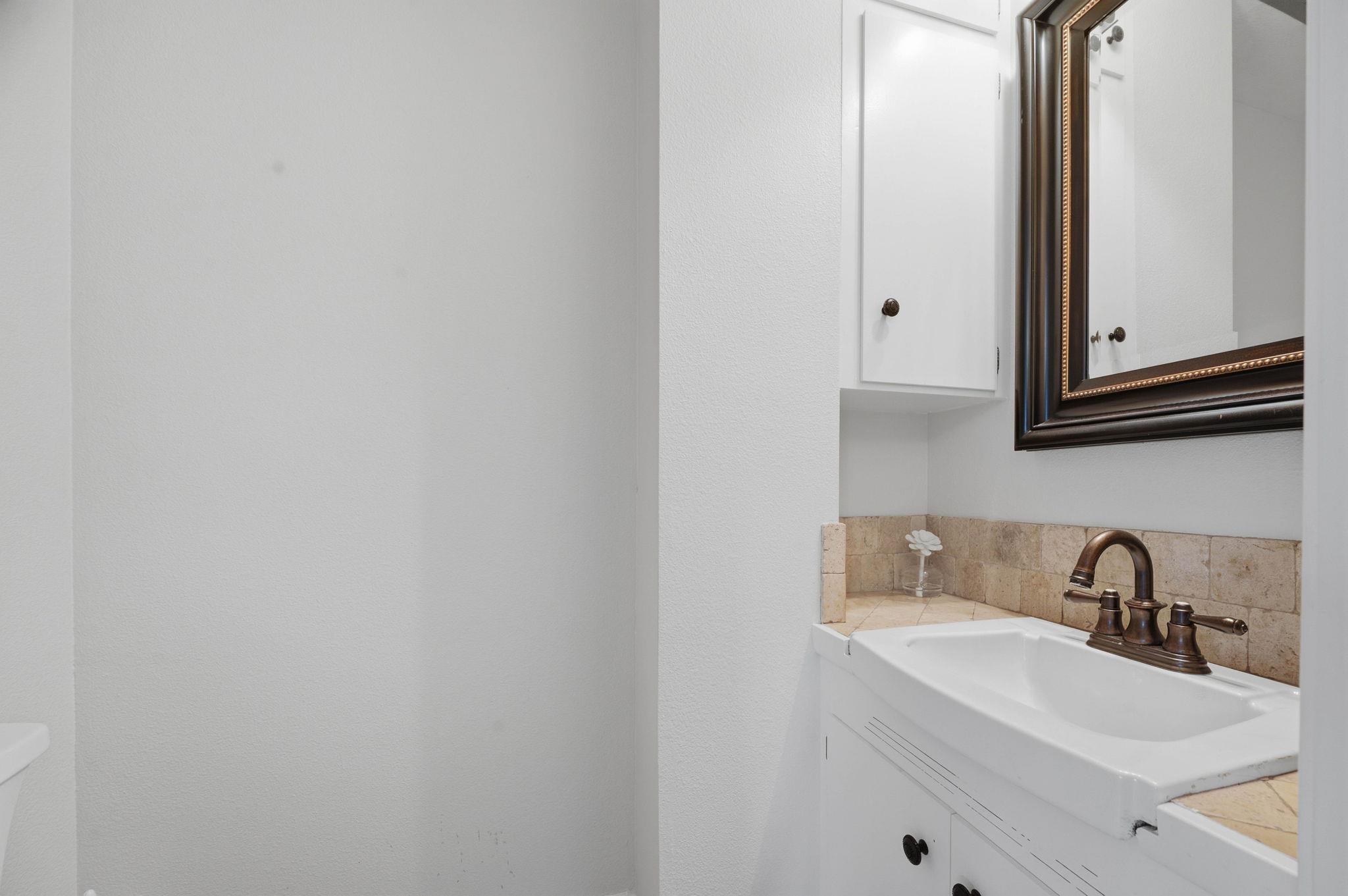 7005 E Magill Property Photo 17