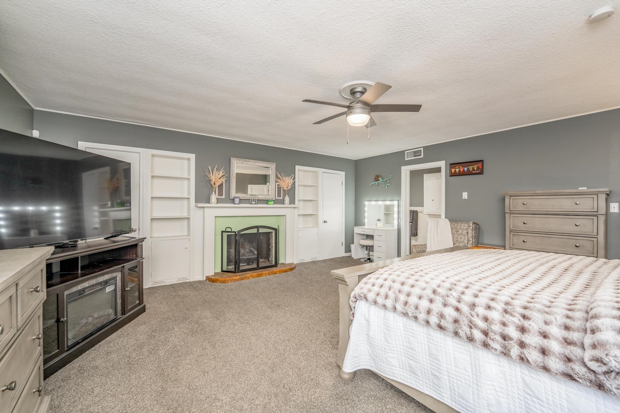 3412 E Elmwood Dr. Property Photo 22