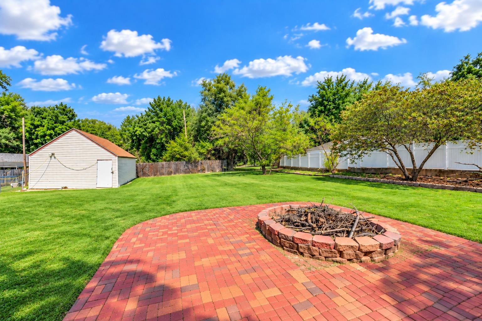 3412 E Elmwood Dr. Property Photo 35
