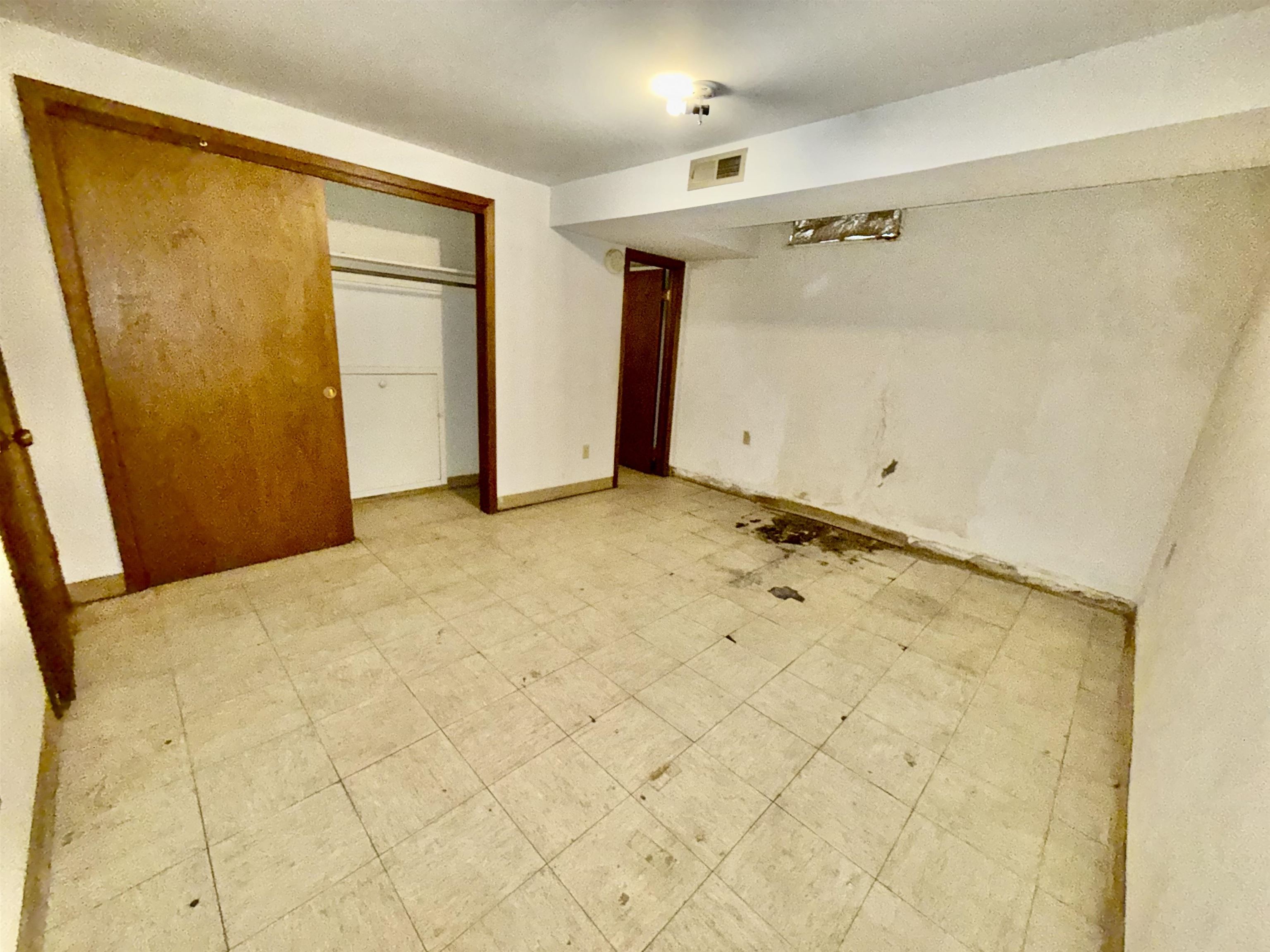 2218 S Water St Property Photo 30