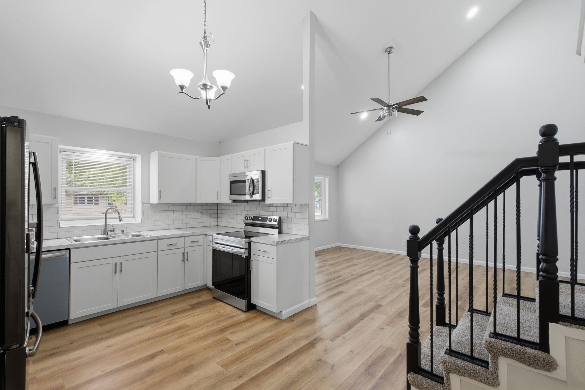 6403 N Wendell St Property Photo 10