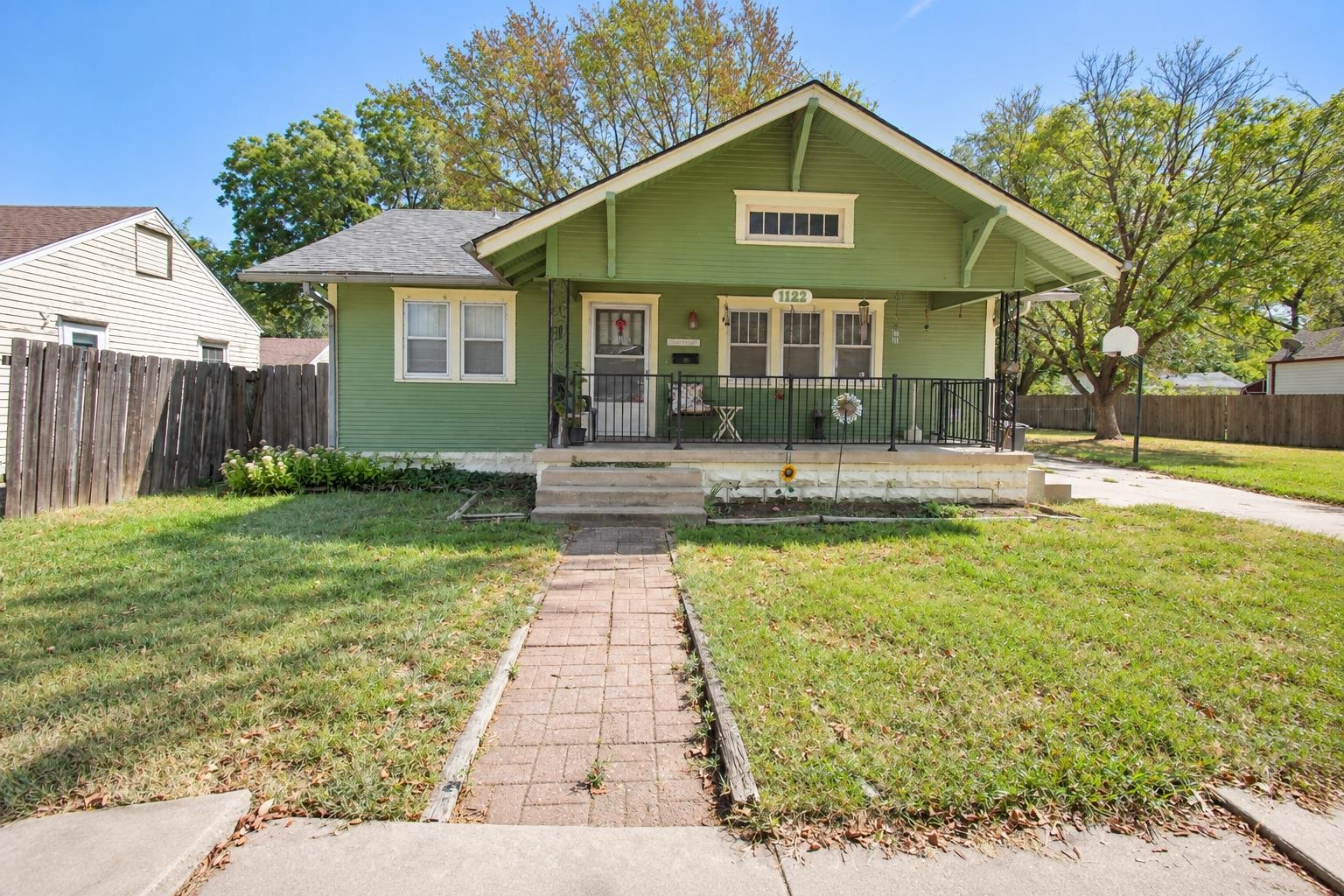 1122 S Waco Property Photo 1