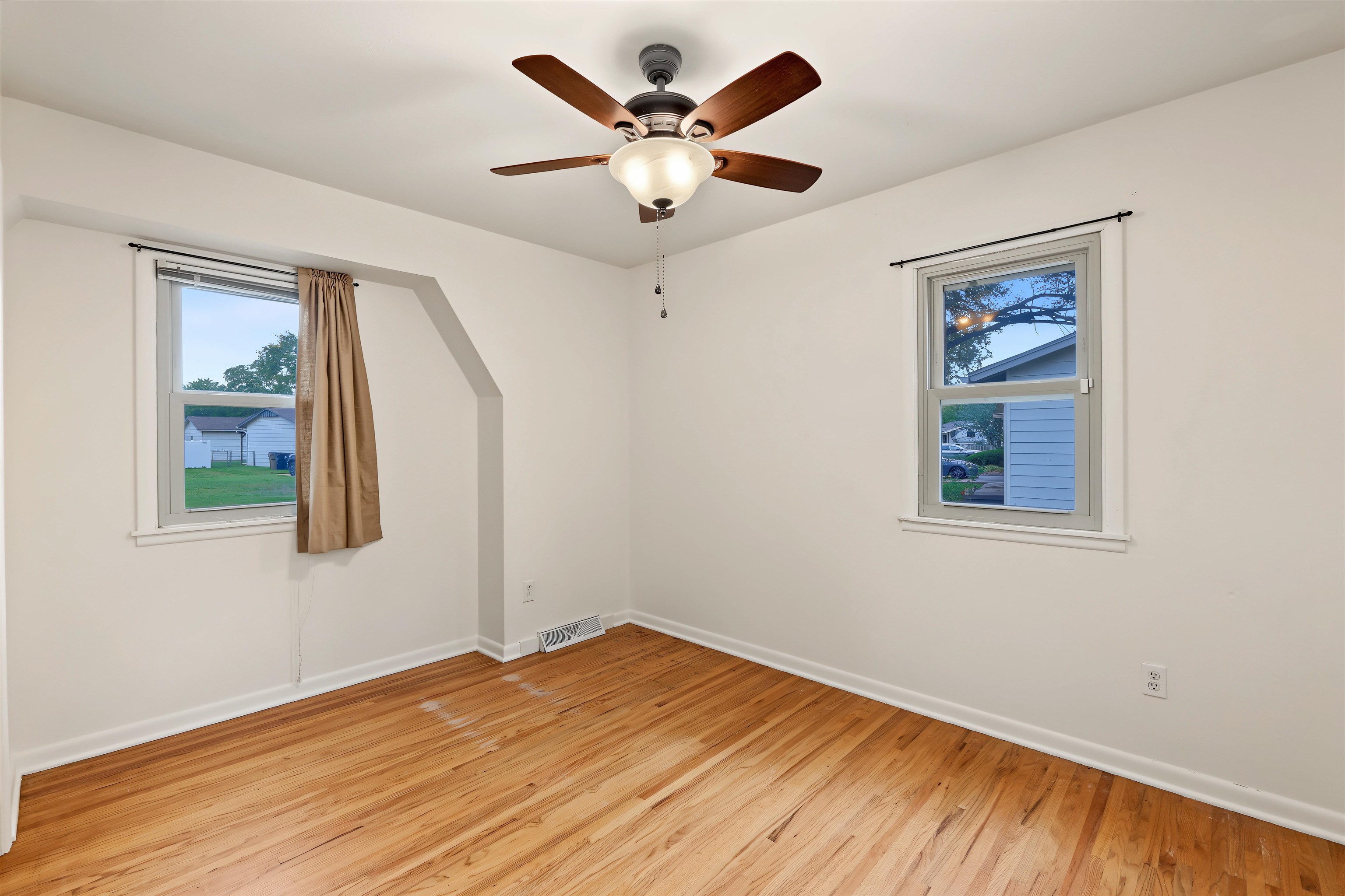 560 S Circle Dr Property Photo 12