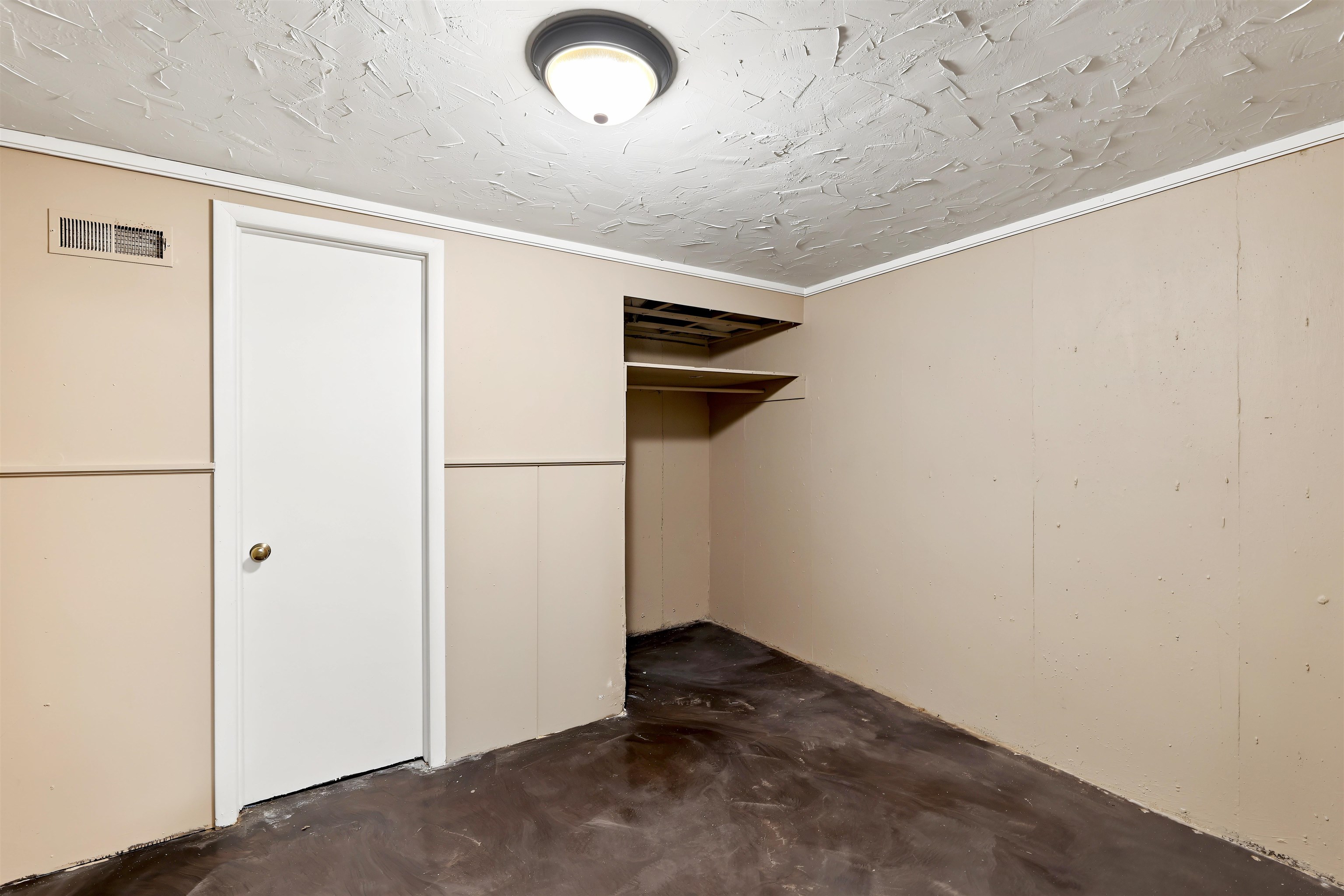 560 S Circle Dr Property Photo 28