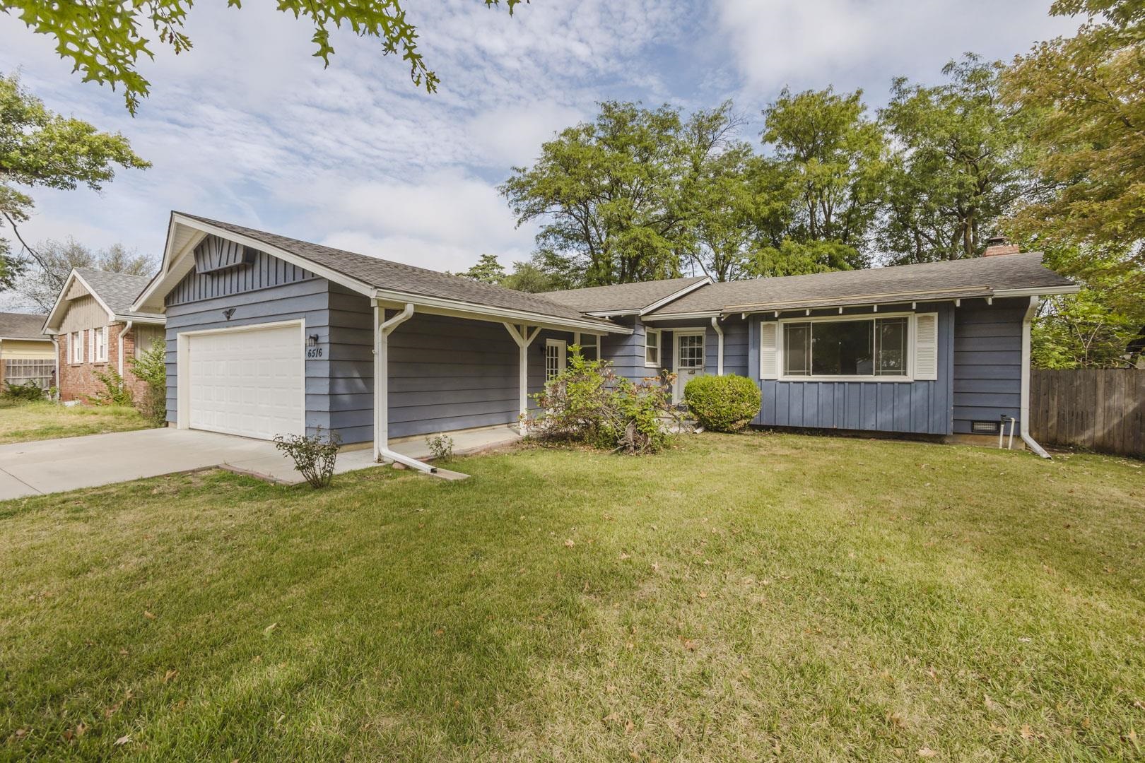6516 E Farmview Property Photo 1