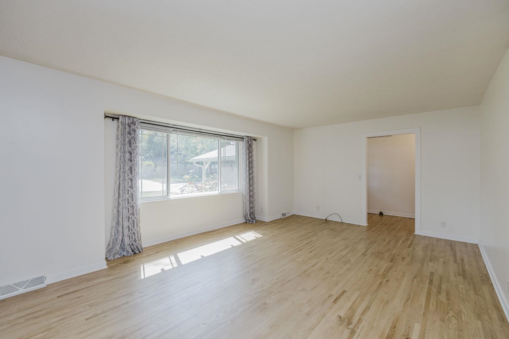 6516 E Farmview Property Photo 3