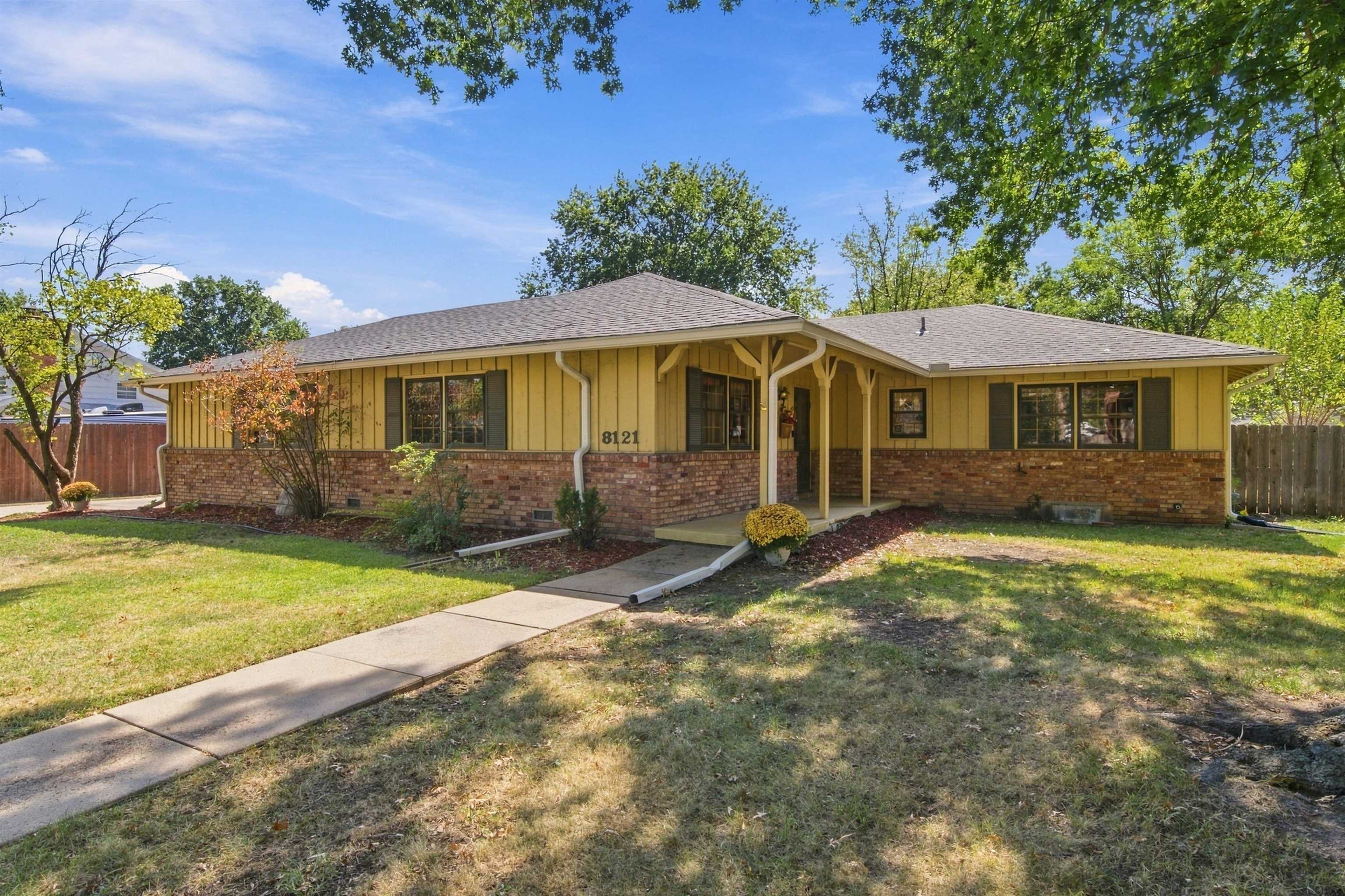 8121 E Mockingbird Ln Property Photo 4