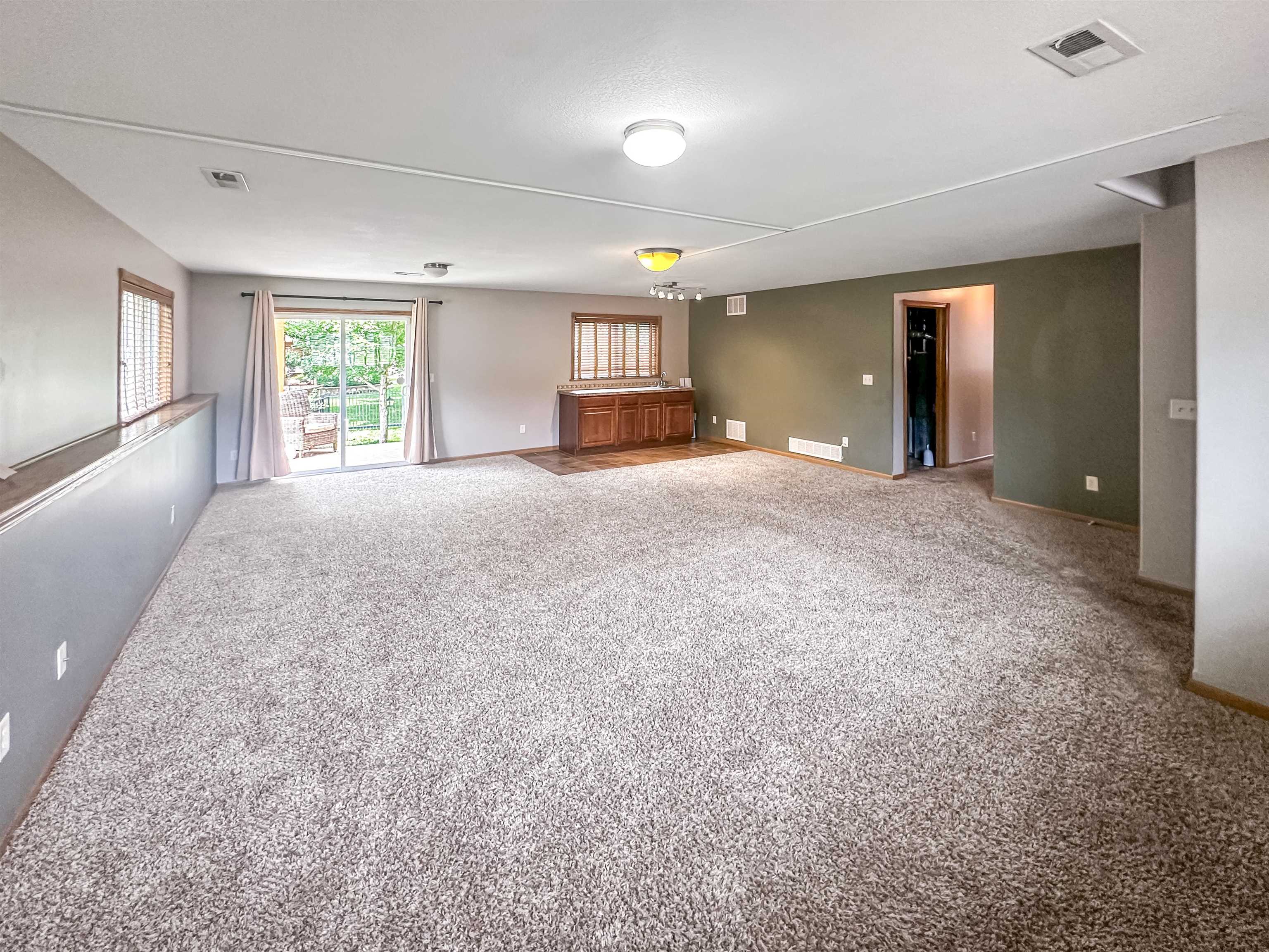 1203 S Park Hill Property Photo 6