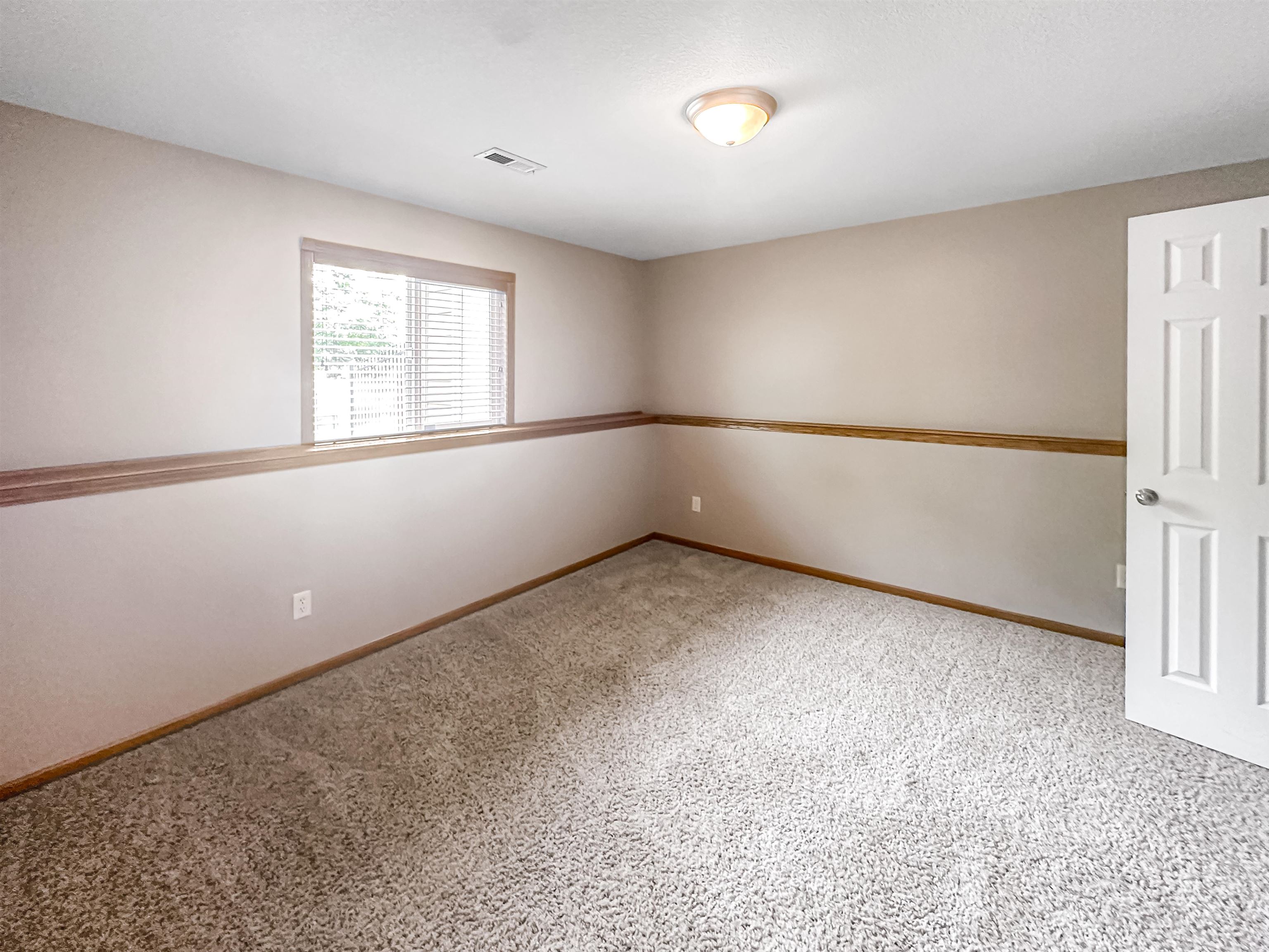 1203 S Park Hill Property Photo 13