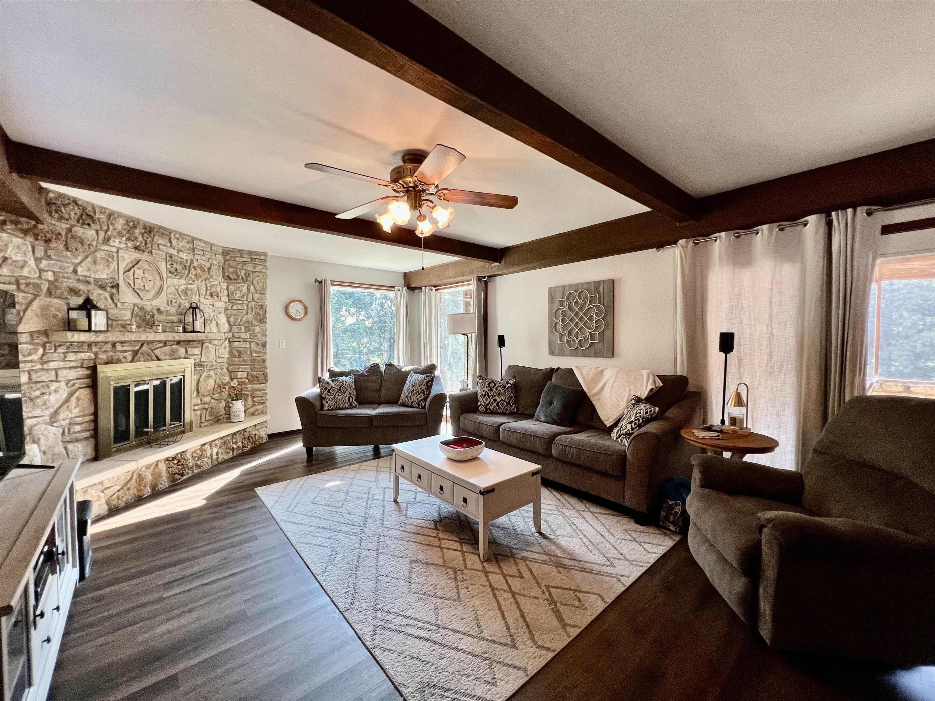 1402 E Madison Property Photo 4