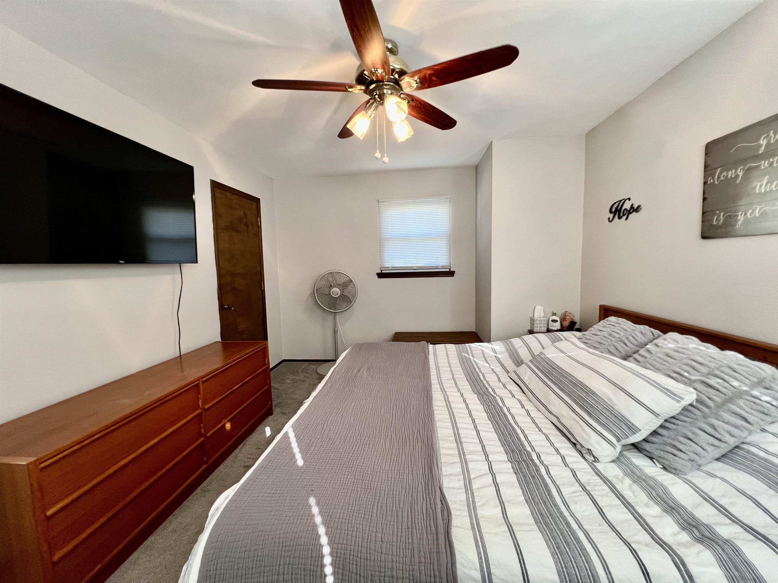 1402 E Madison Property Photo 12