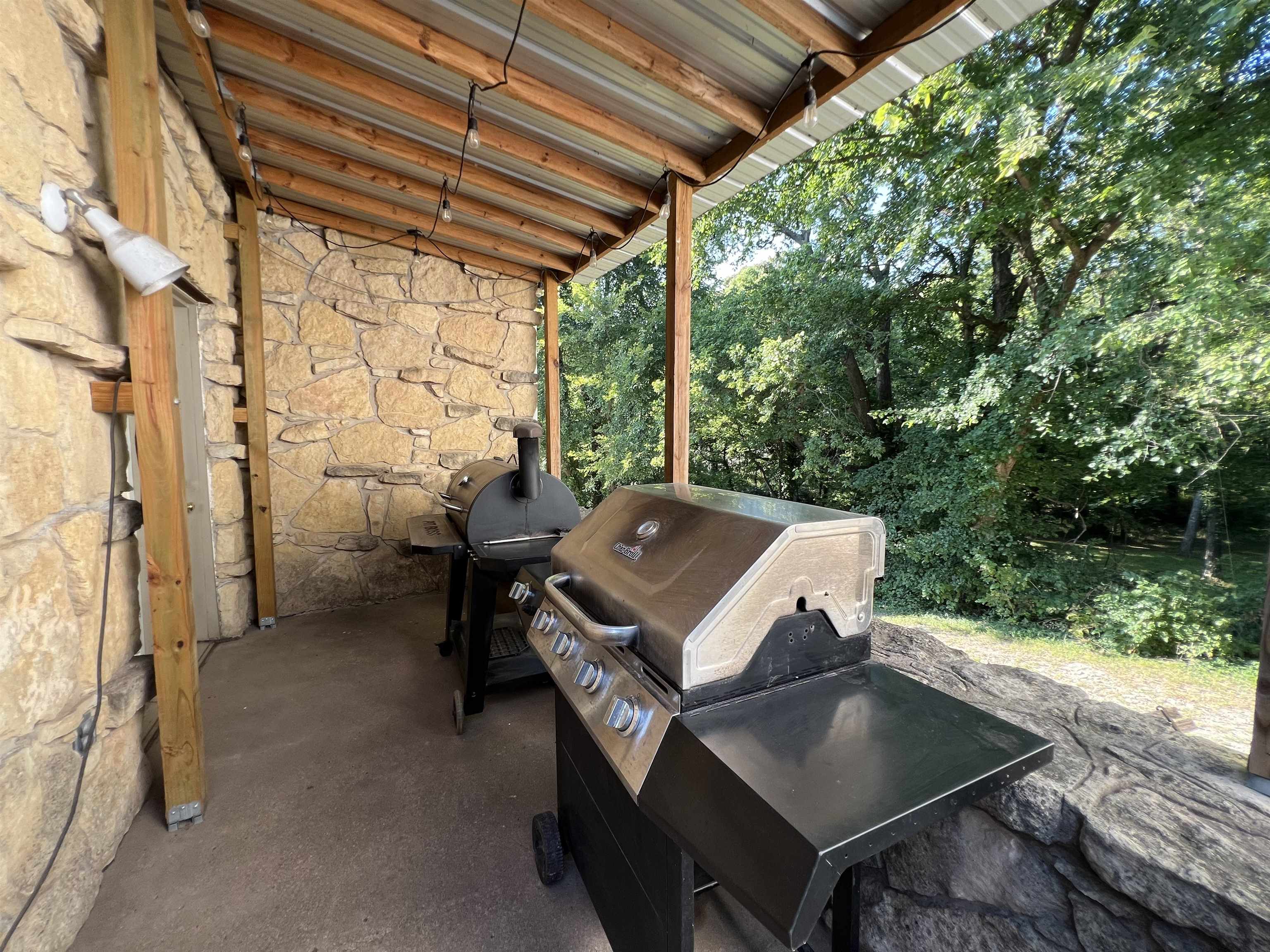 1402 E Madison Property Photo 25