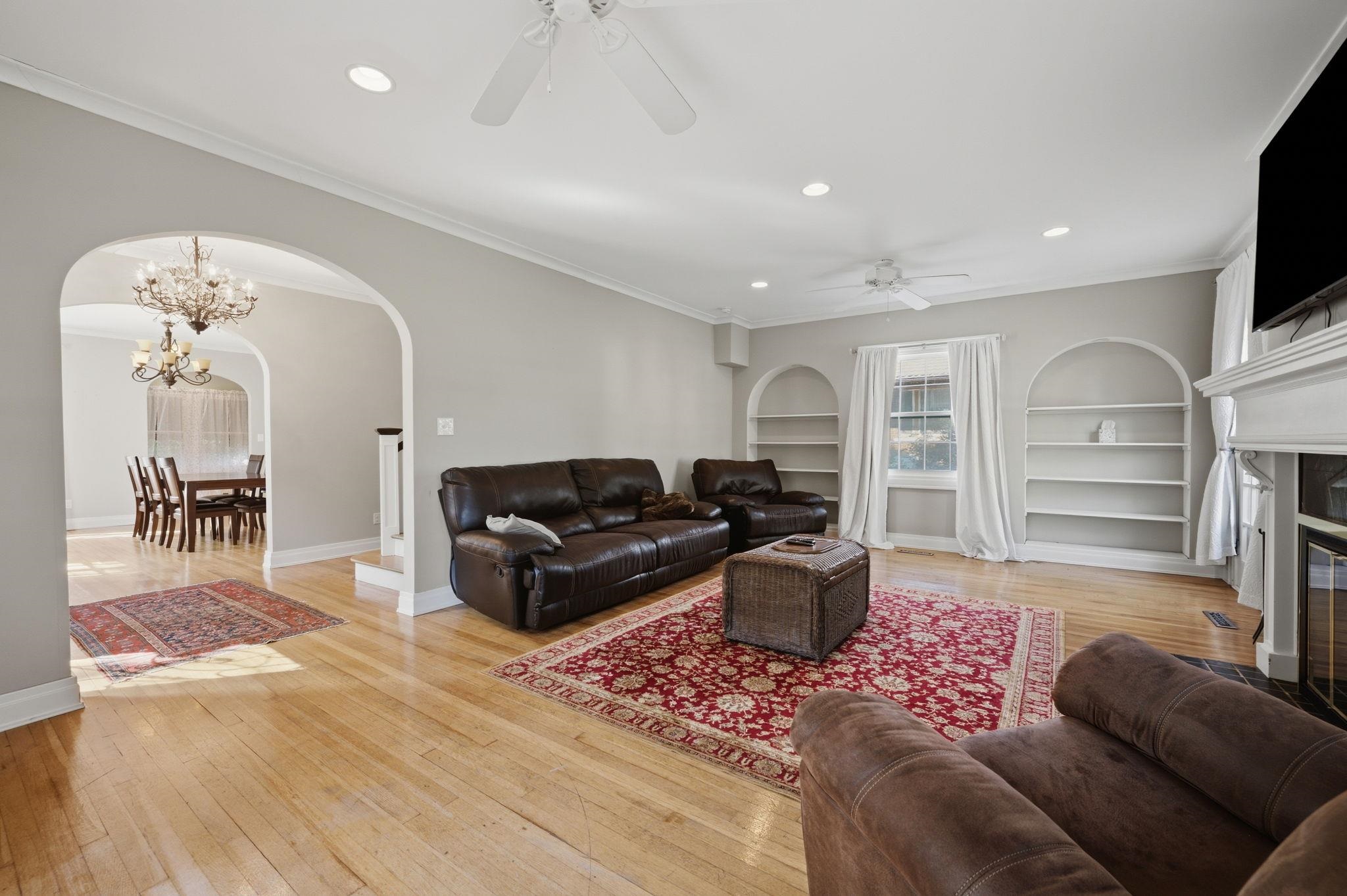 201 N Plum St Property Photo 8