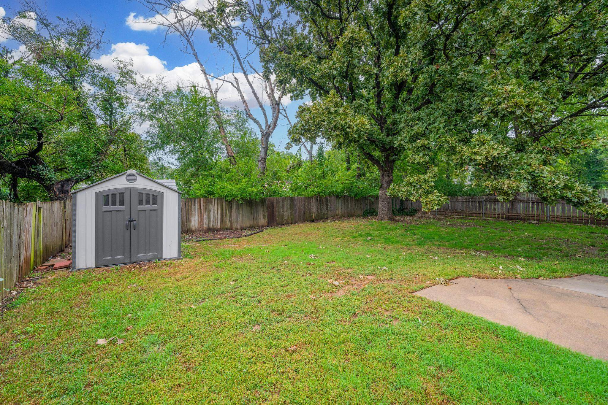 461 S Westview Dr Property Photo 27