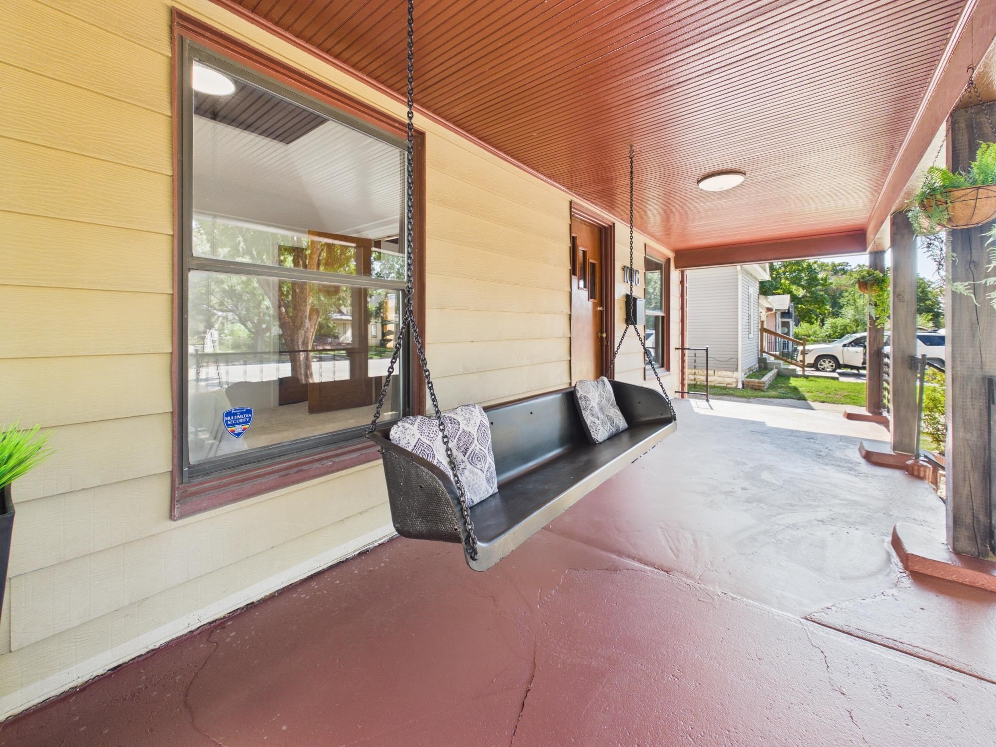 1006 S Emporia Property Photo 2