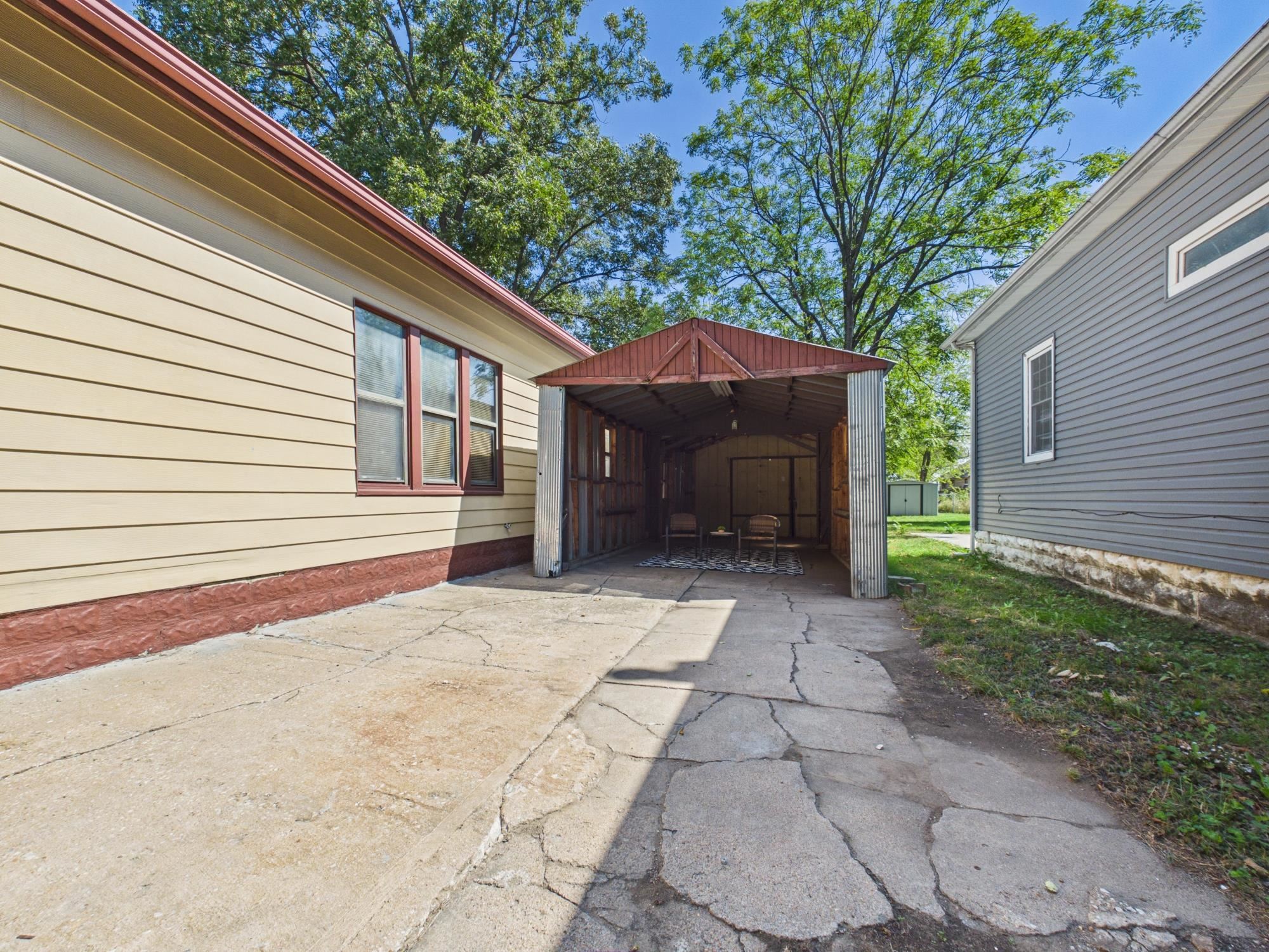 1006 S Emporia Property Photo 26
