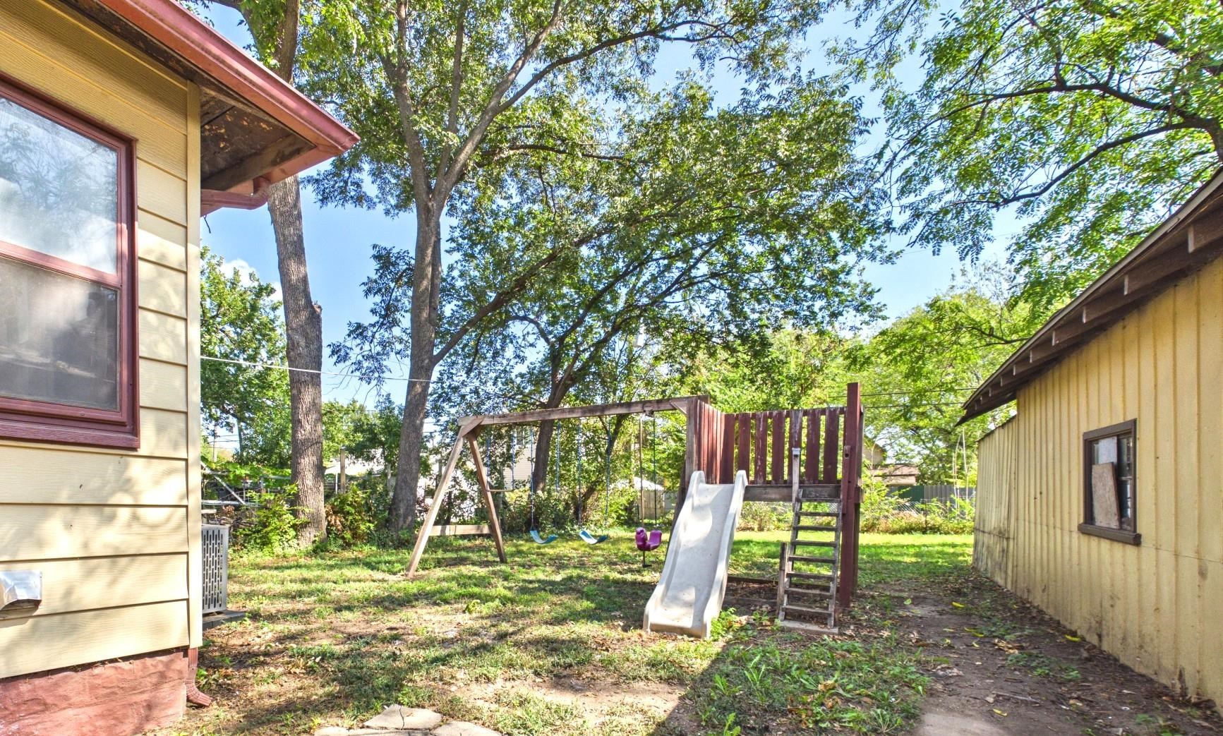 1006 S Emporia Property Photo 28