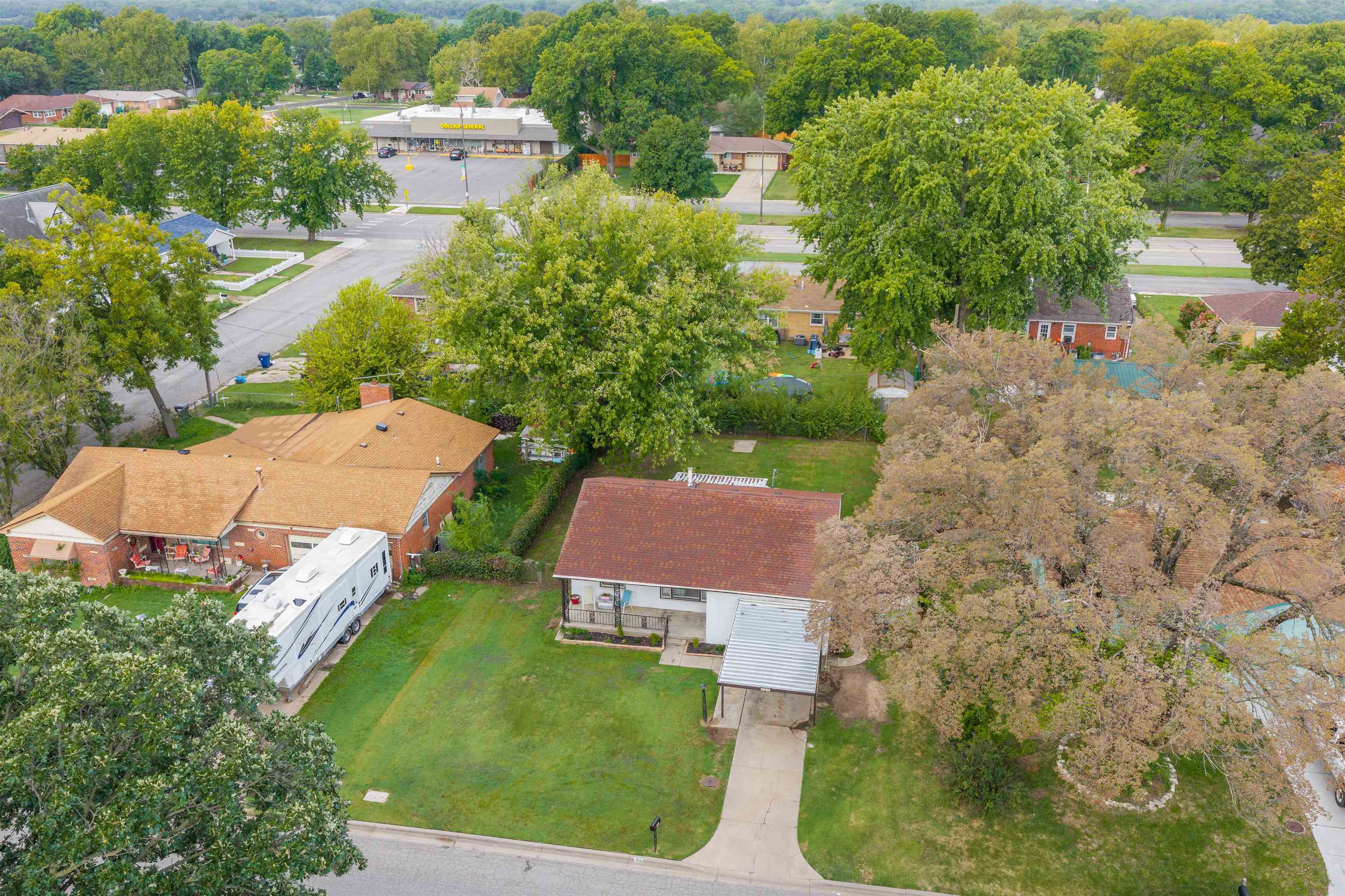 709 N Farrel Drive Property Photo 13