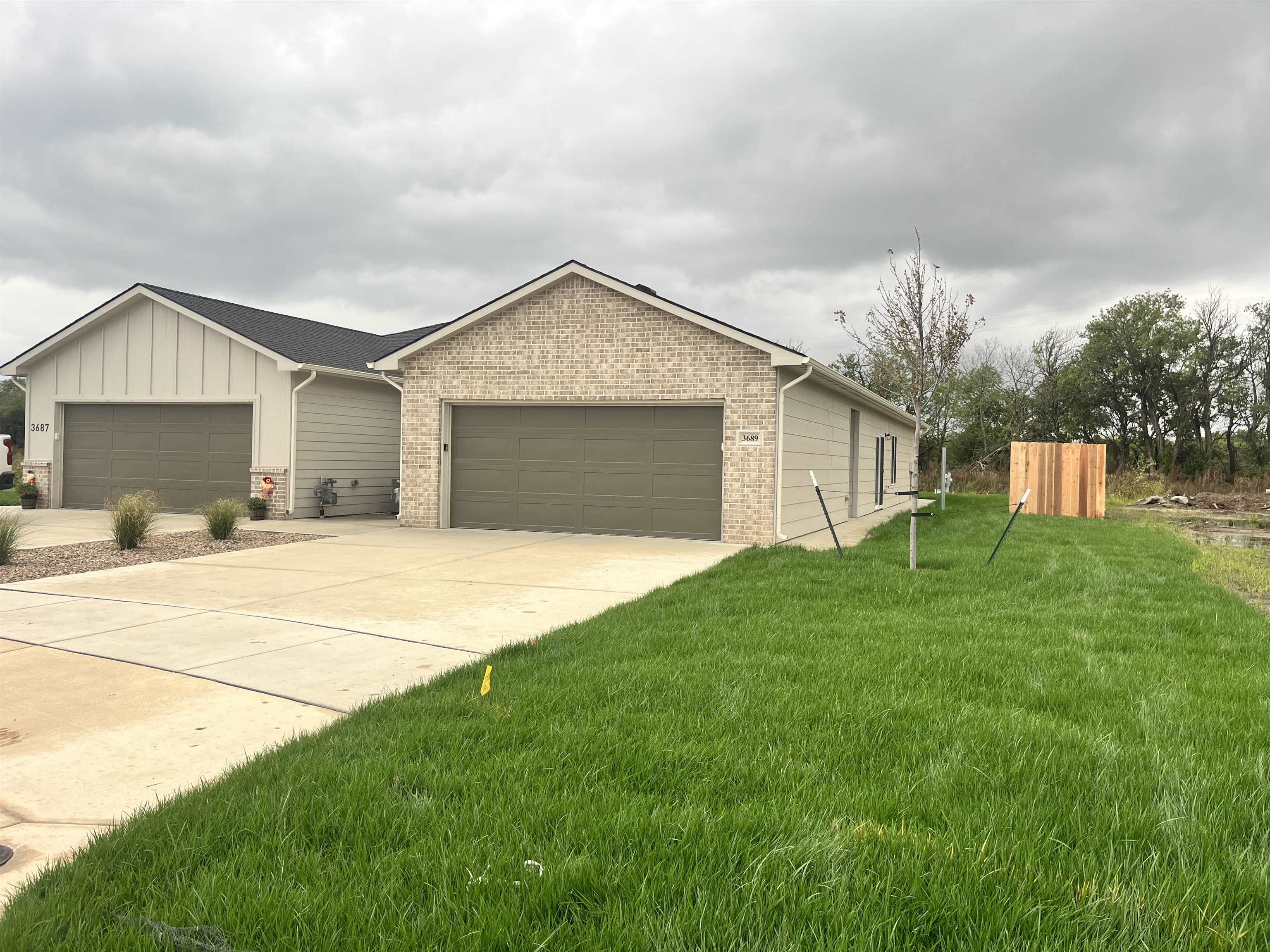 3689 W Blanford Property Photo 1