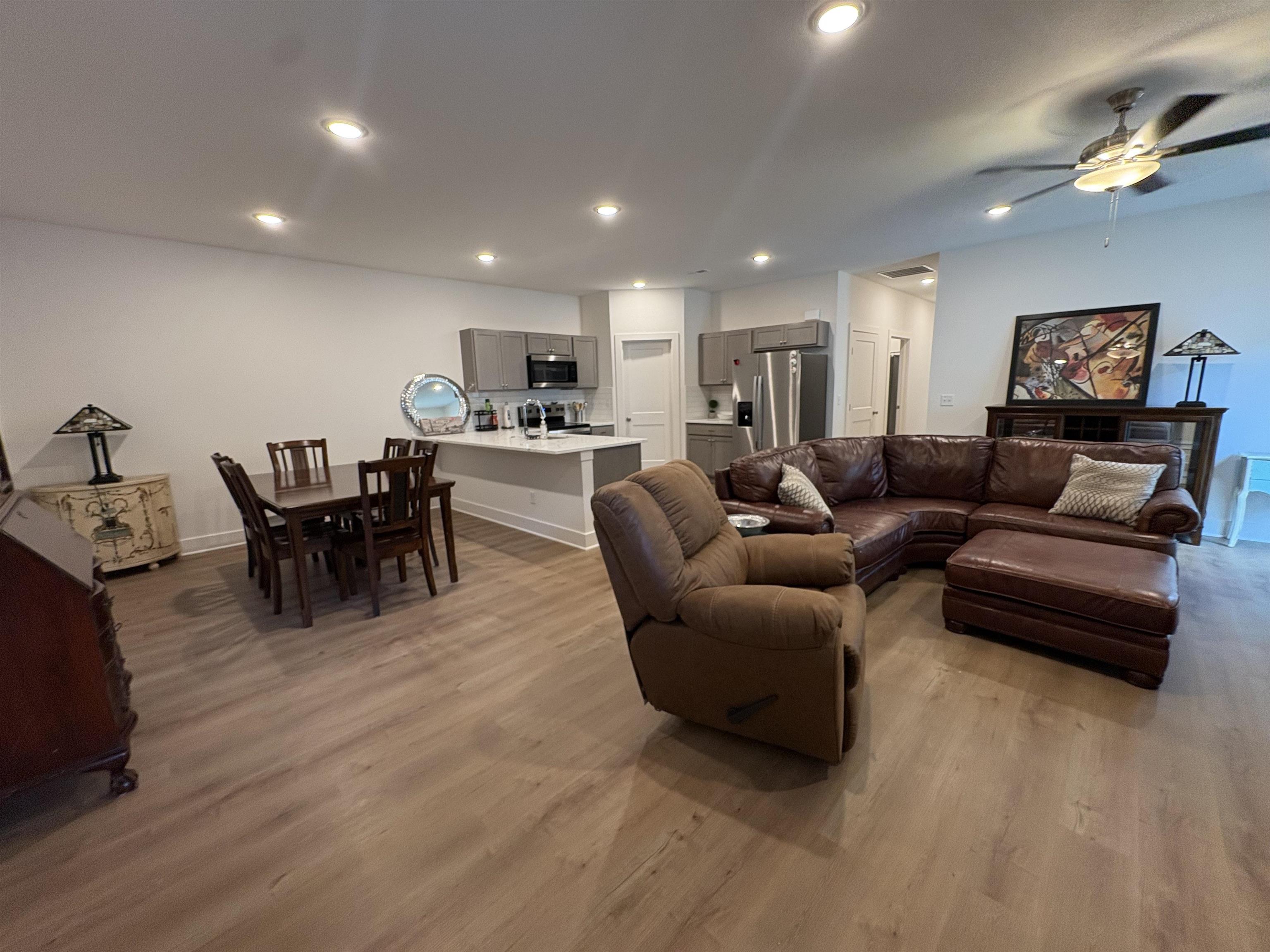3689 W Blanford Property Photo 8