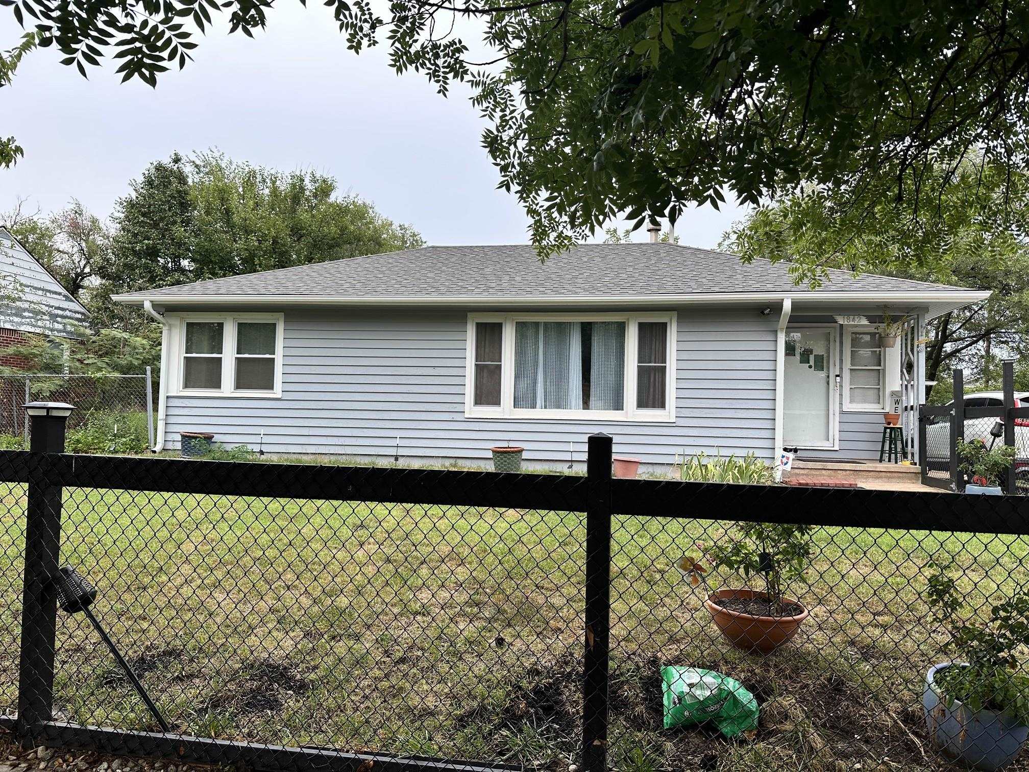 1842 N Estelle Property Photo 1
