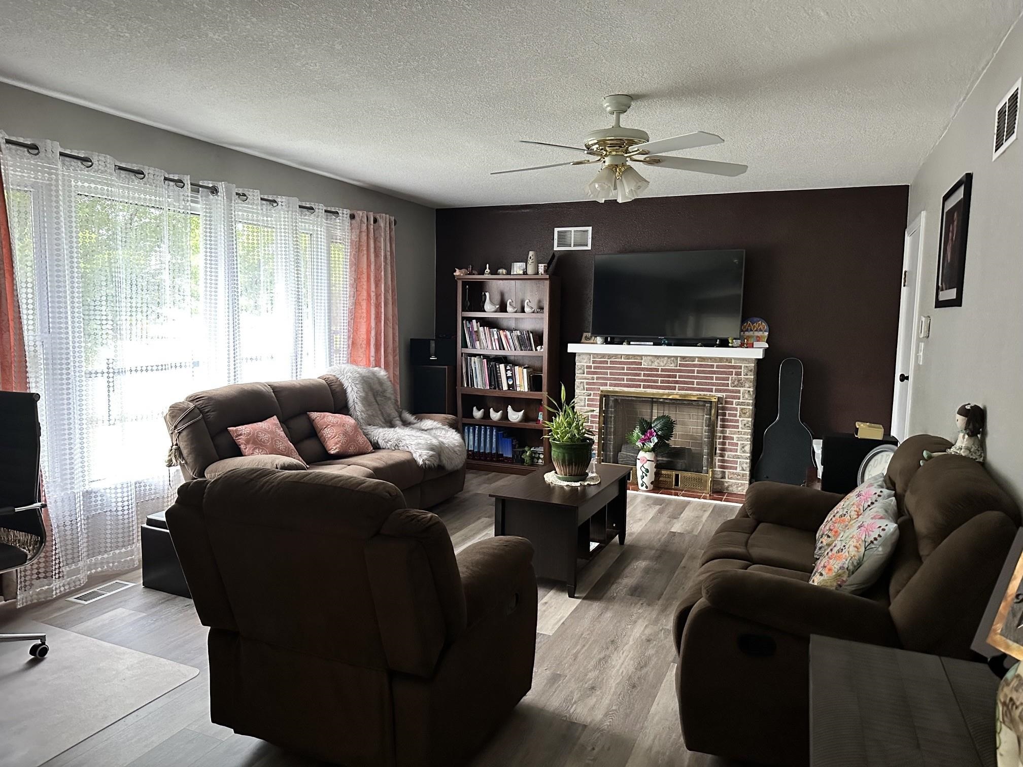 1842 N Estelle Property Photo 10
