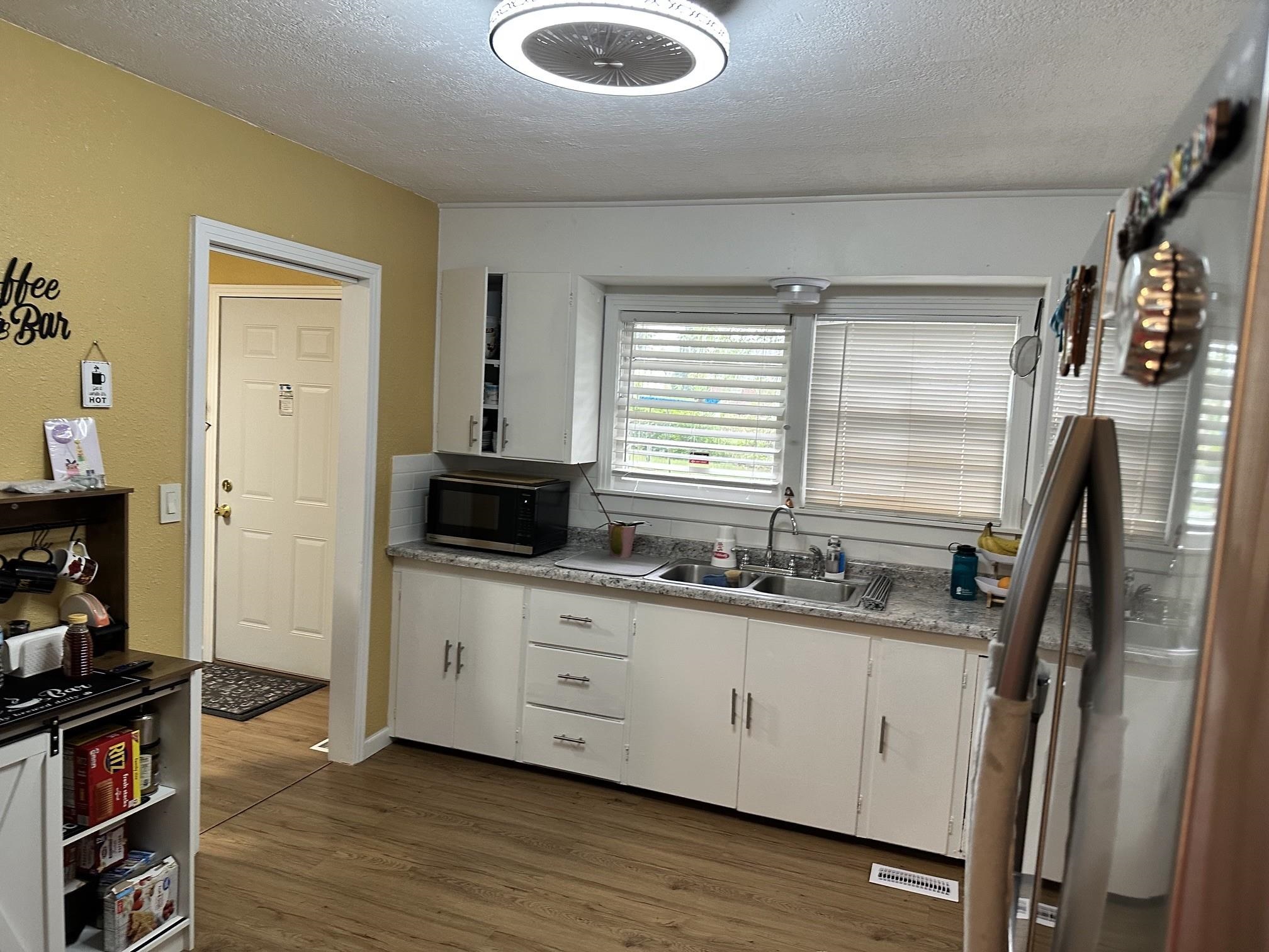 1842 N Estelle Property Photo 23