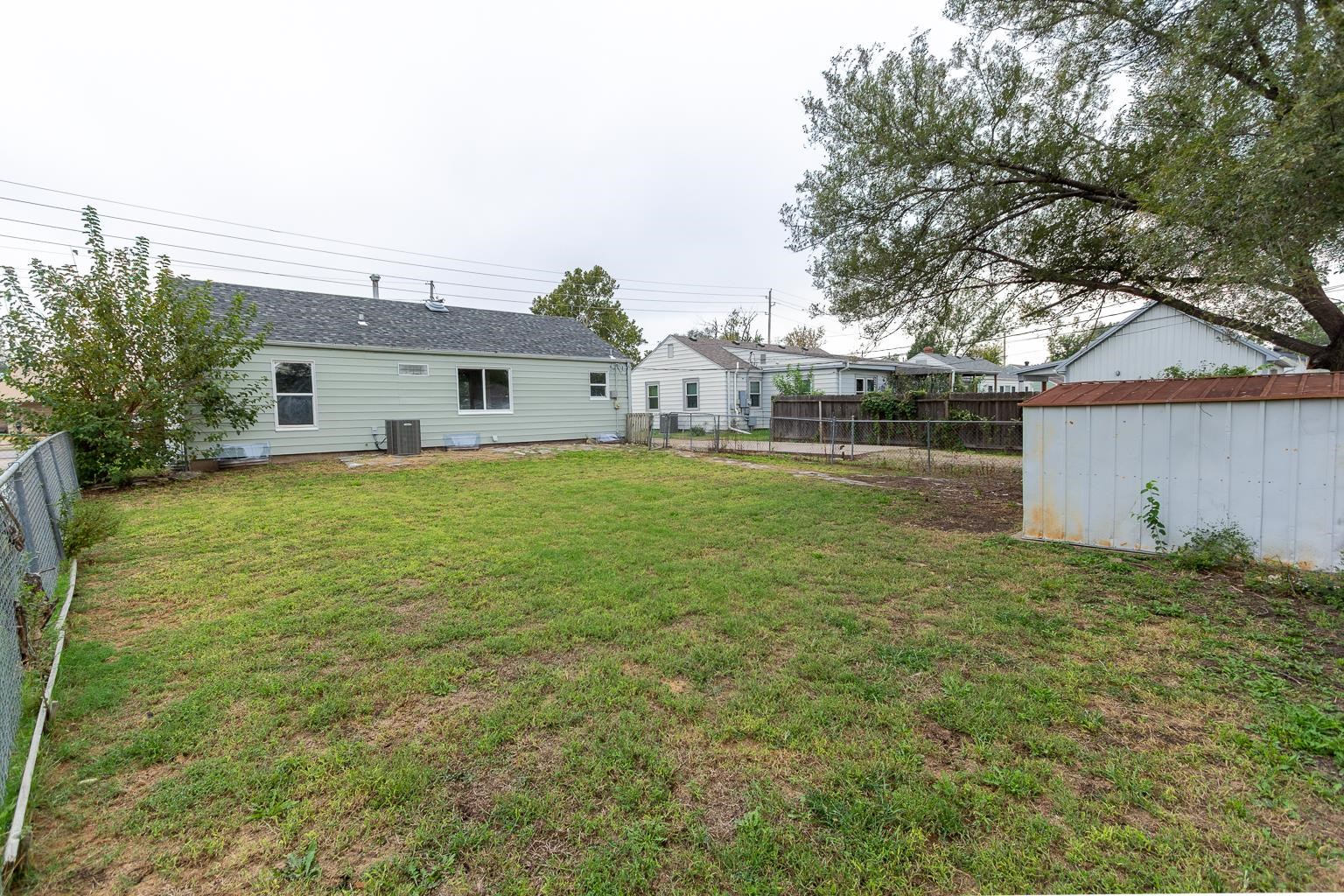 517 E Cloud St Property Photo 27