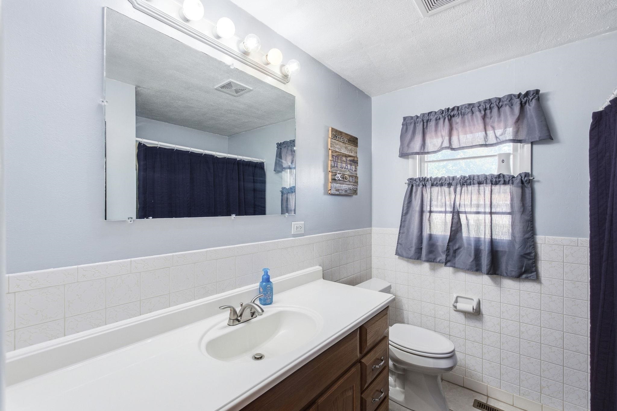 6049 N East Park View St Property Photo 15