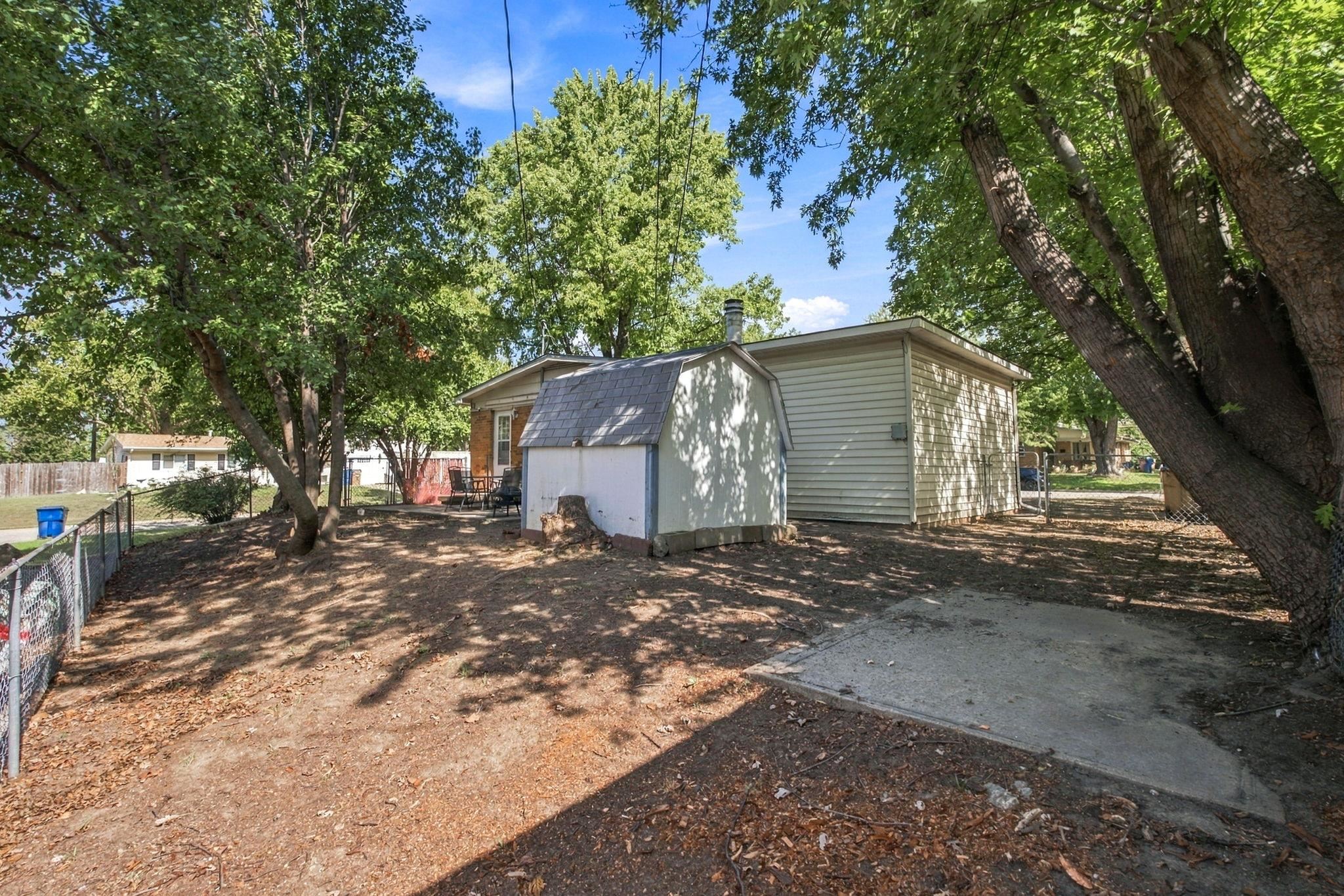 6049 N East Park View St Property Photo 21