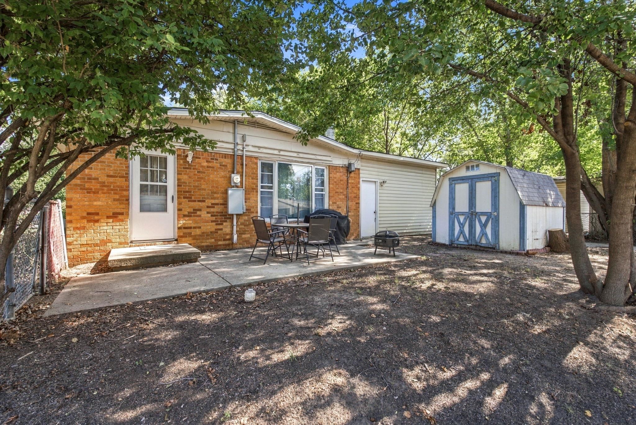6049 N East Park View St Property Photo 22