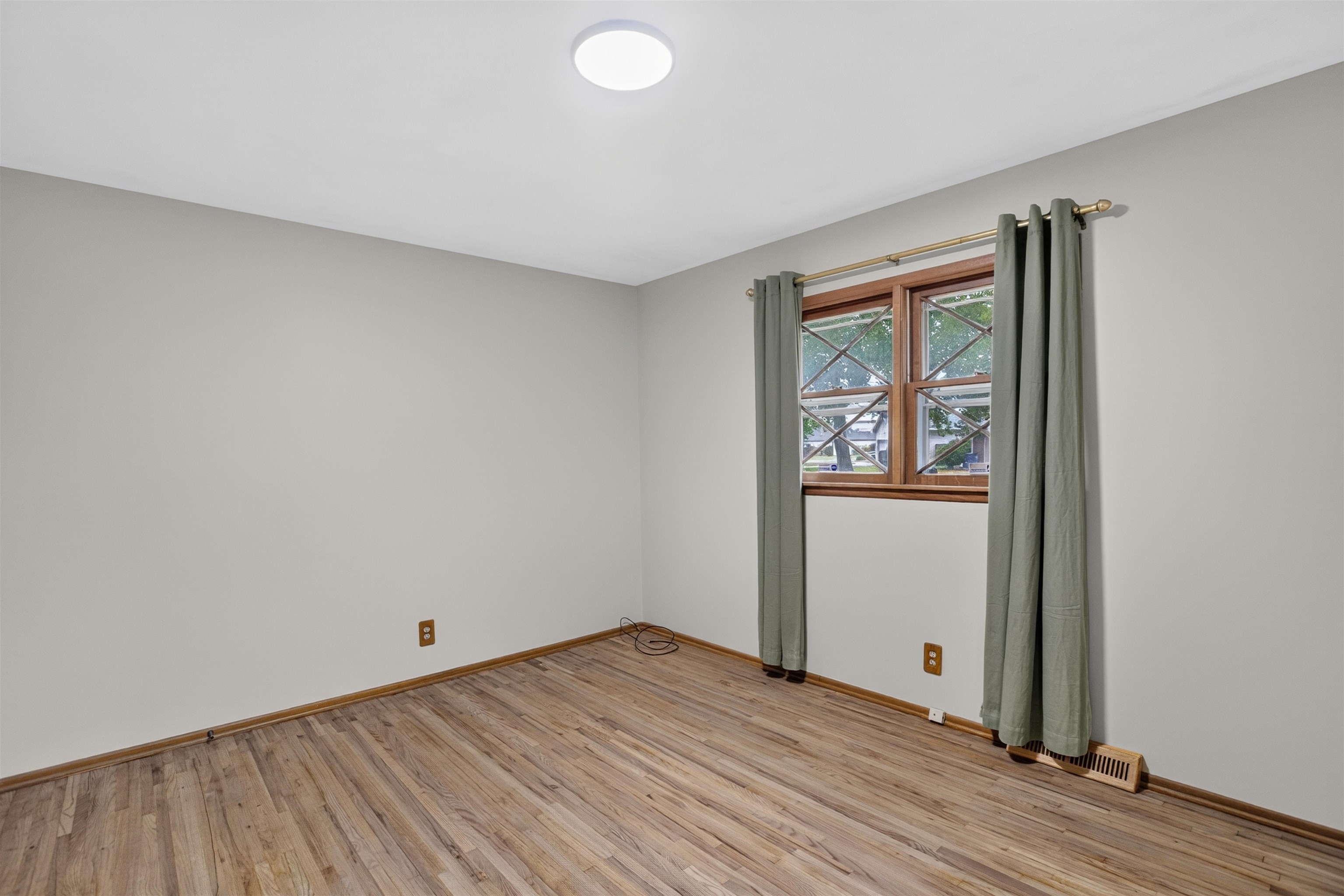 2733 N Dellrose Ave Property Photo 25