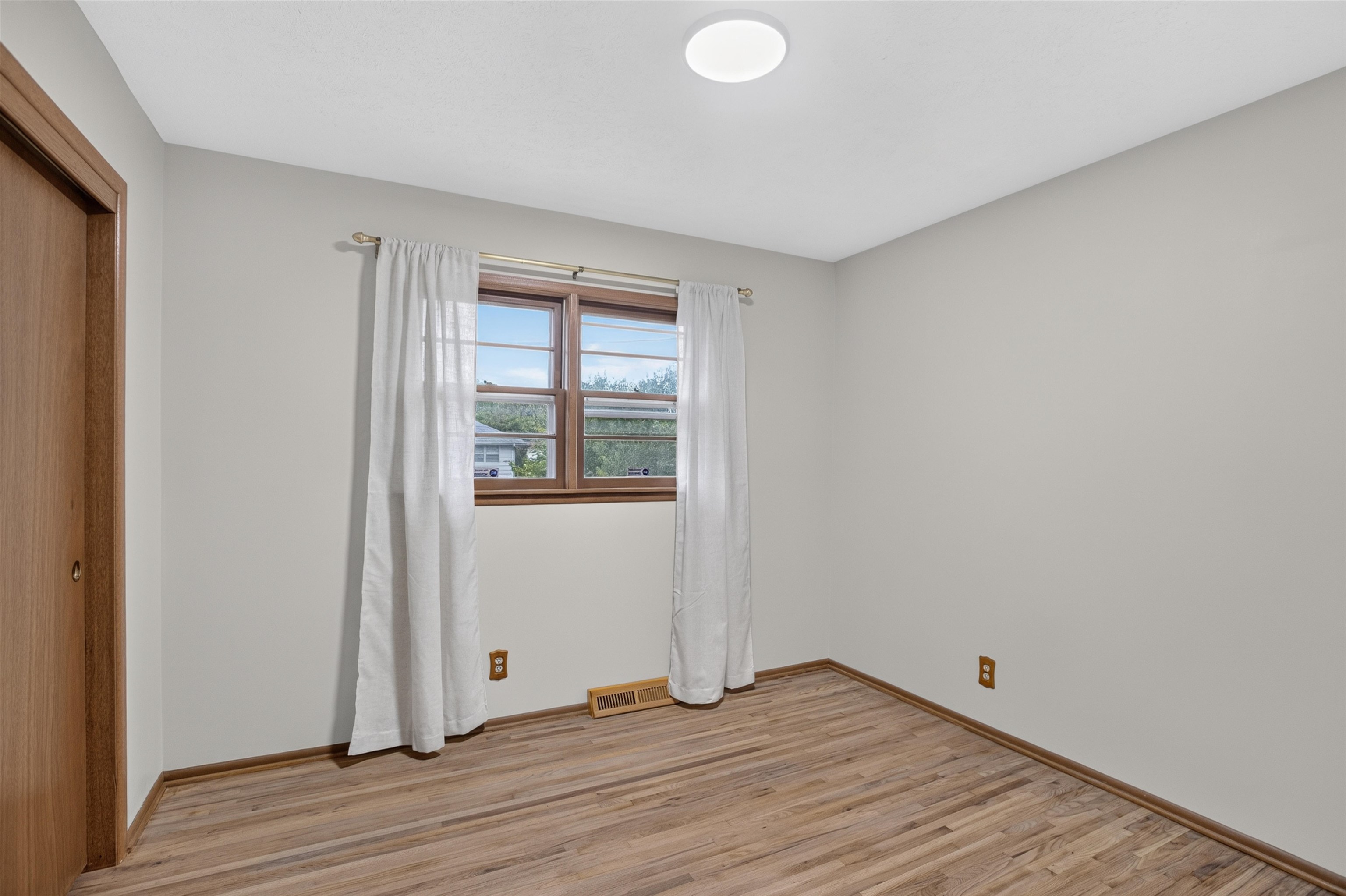 2733 N Dellrose Ave Property Photo 28