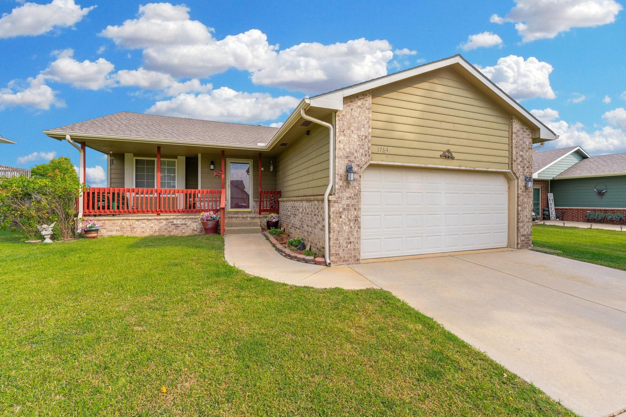 1764 N Myers Cir Property Photo 1