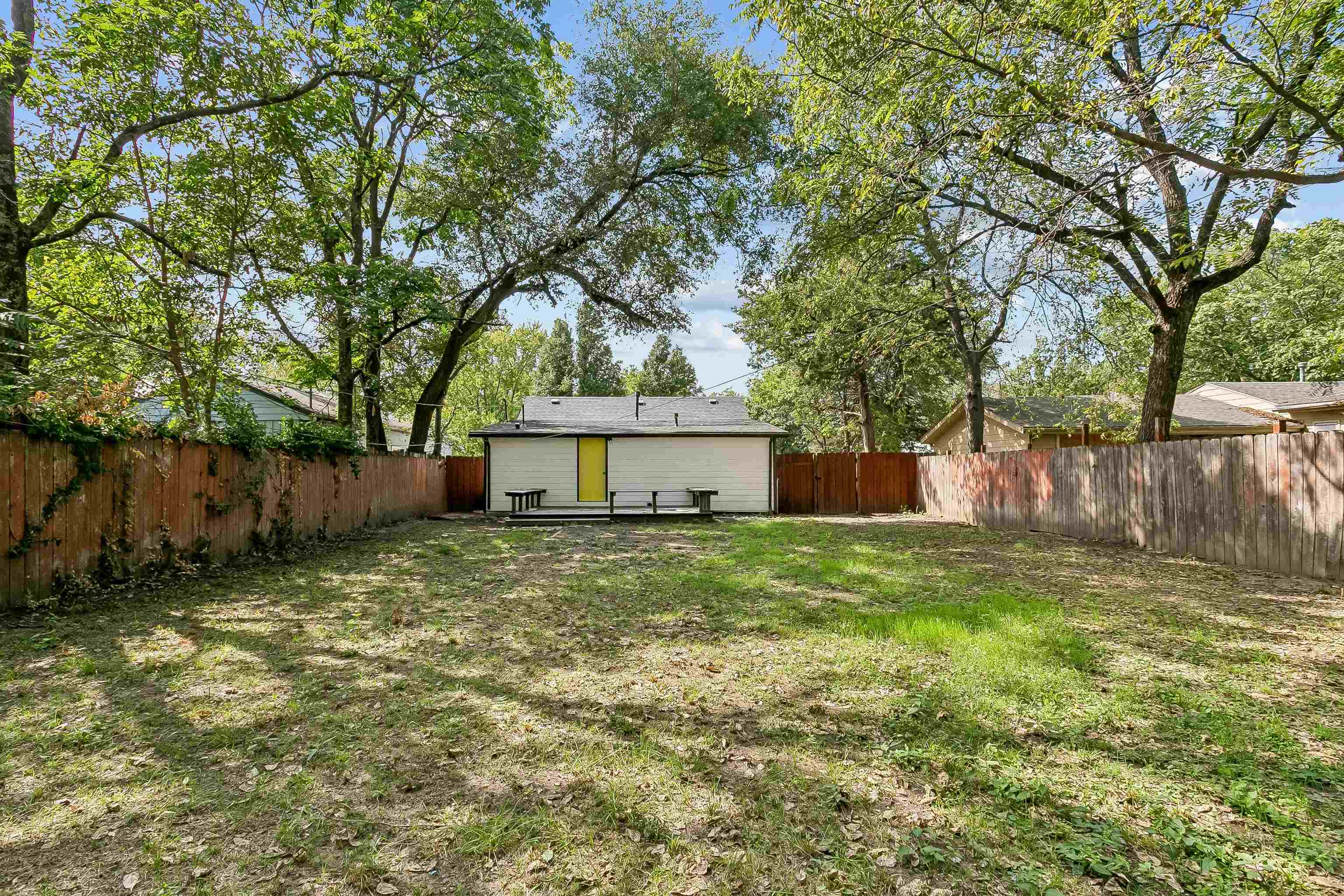 1916 S Mosley Property Photo 27