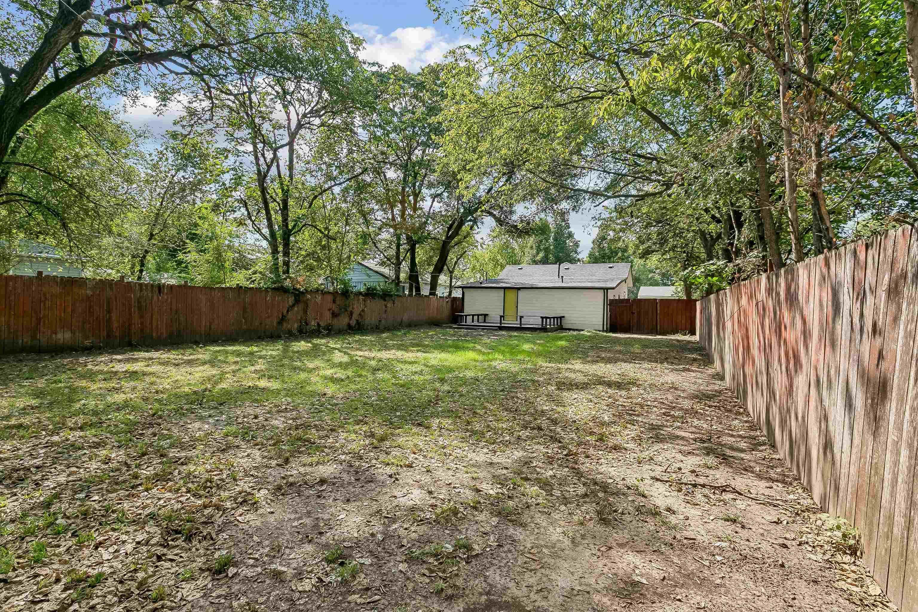 1916 S Mosley Property Photo 29