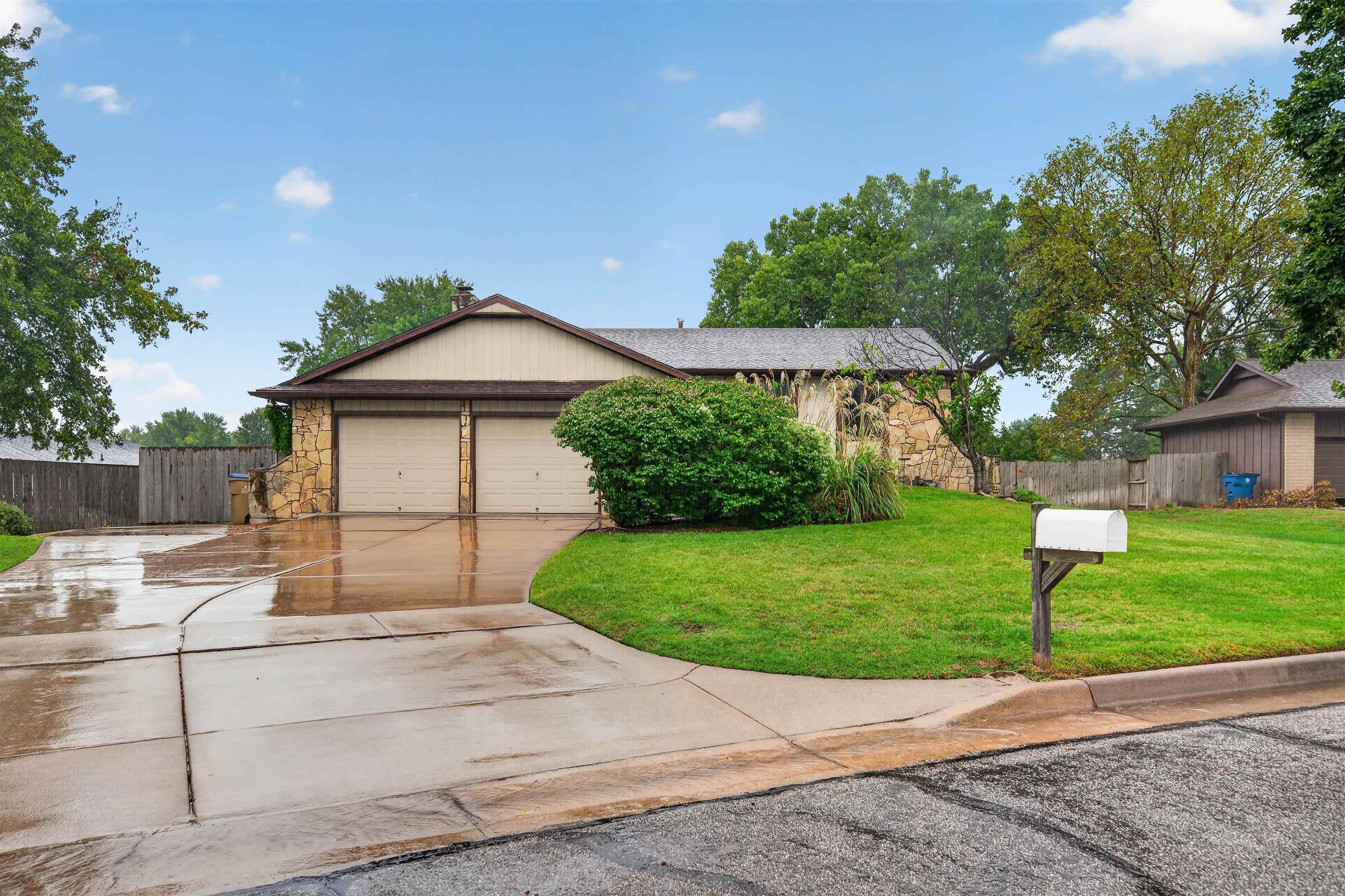 2068 N Westridge Property Photo 1