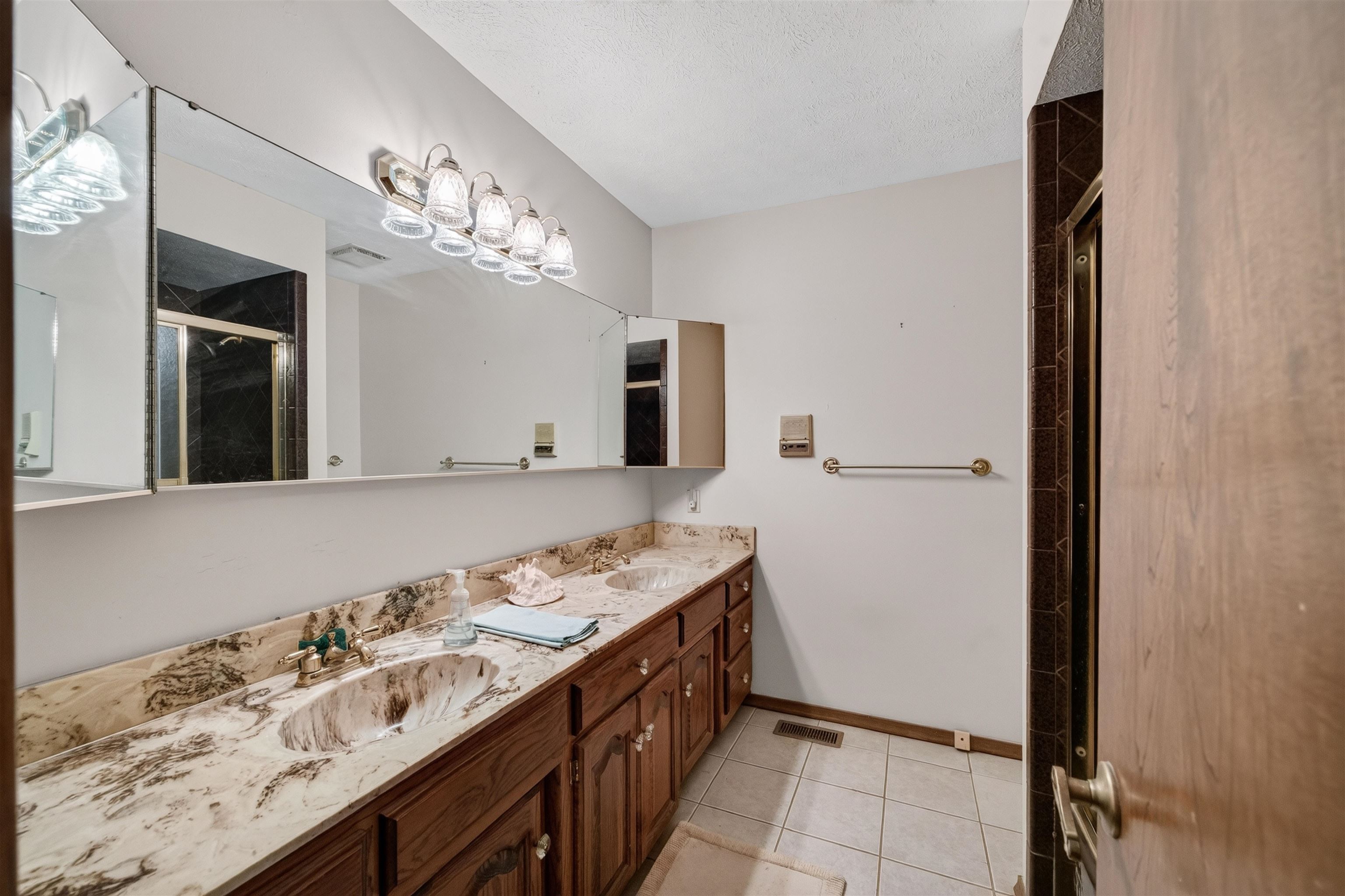 2068 N Westridge Property Photo 16