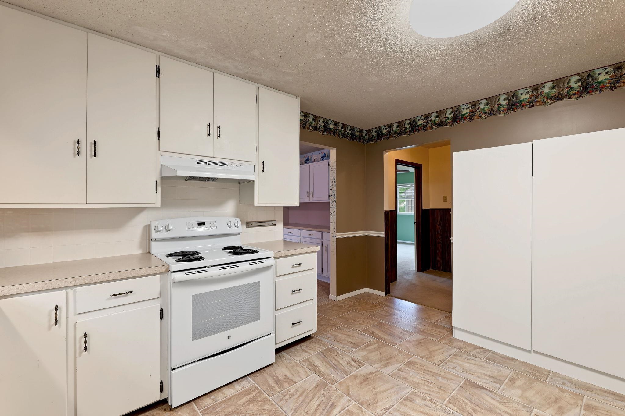 705 S College Property Photo 14