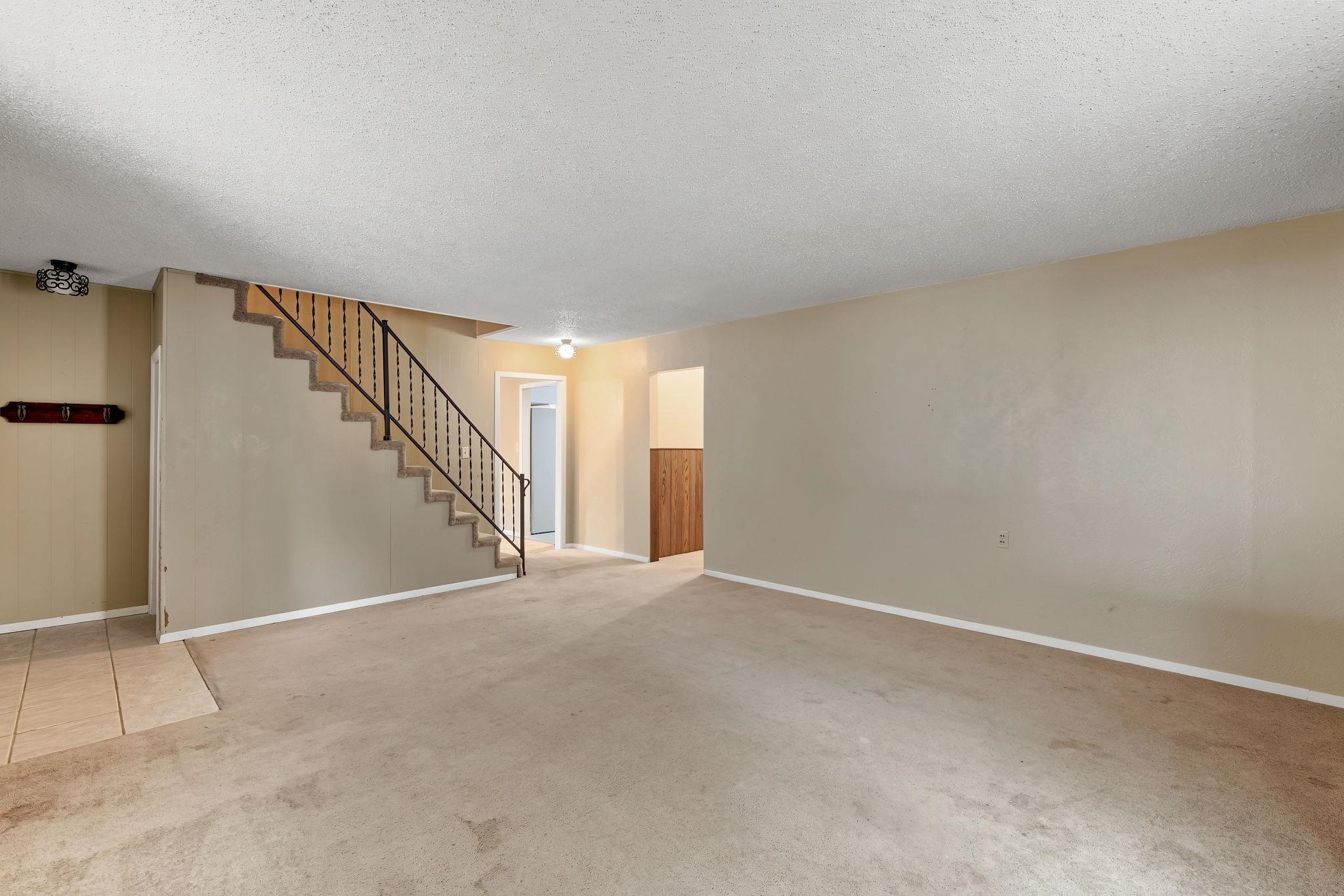 705 S College Property Photo 28