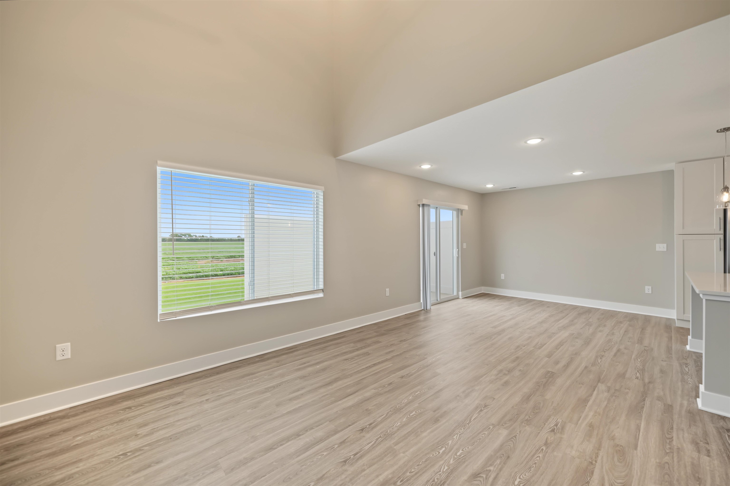1226 Steve Hawley Lane Property Photo 5
