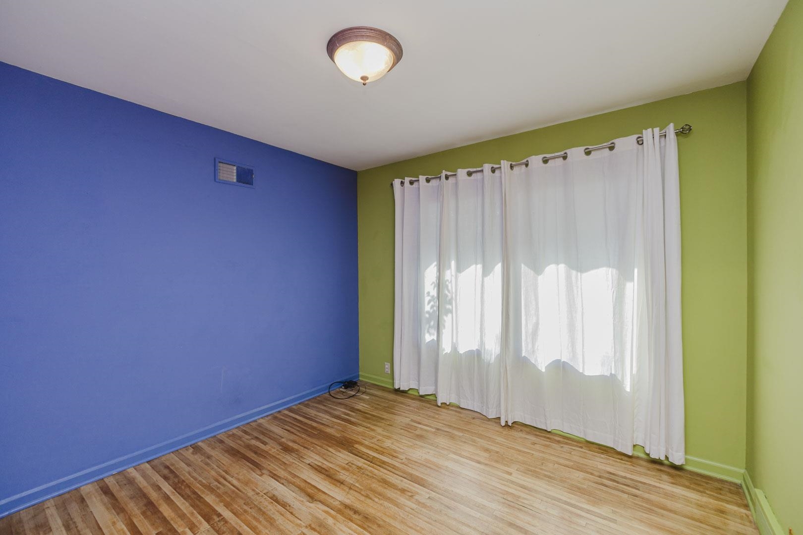 27 N Laurel Property Photo 12