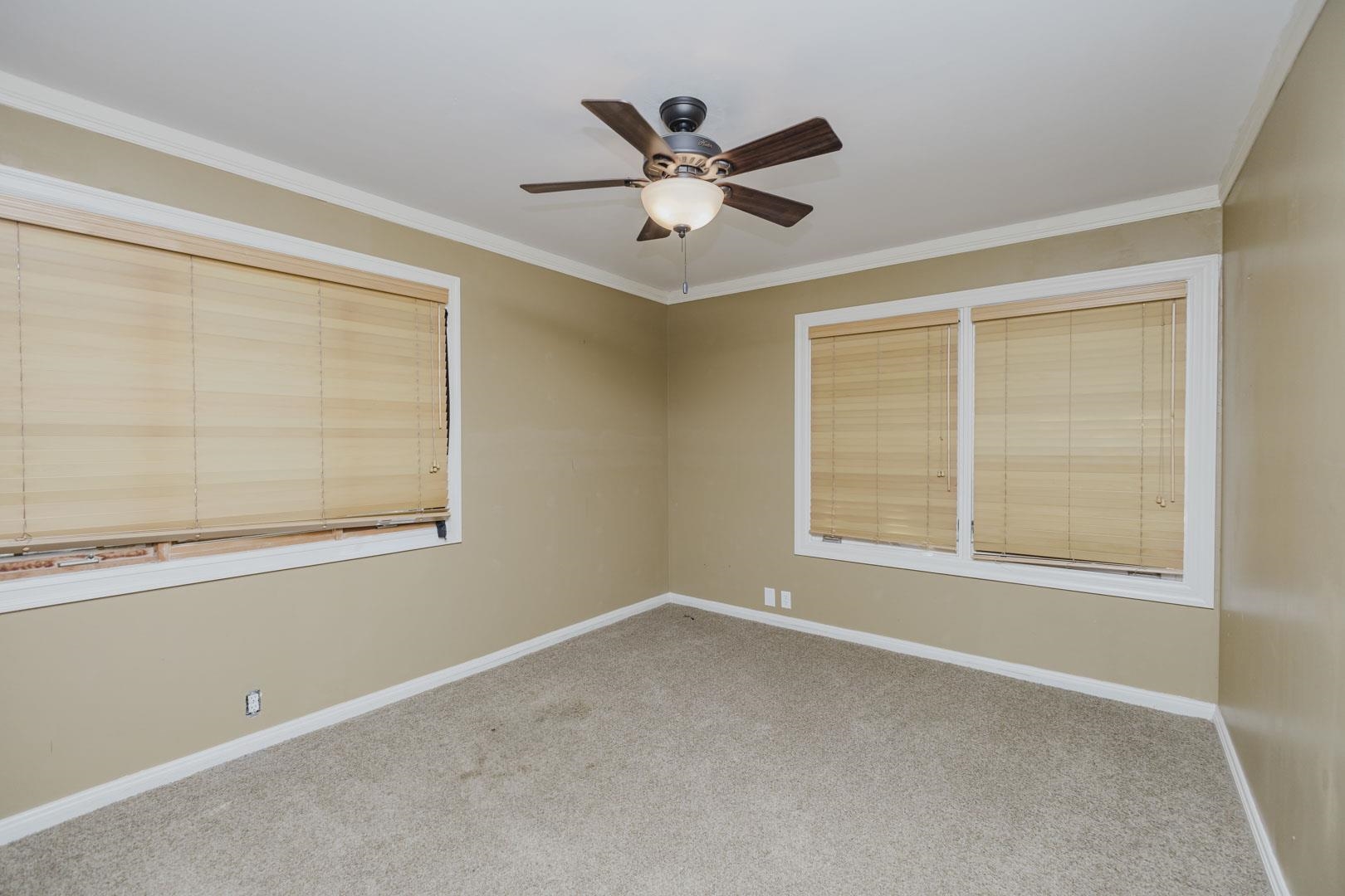 27 N Laurel Property Photo 13