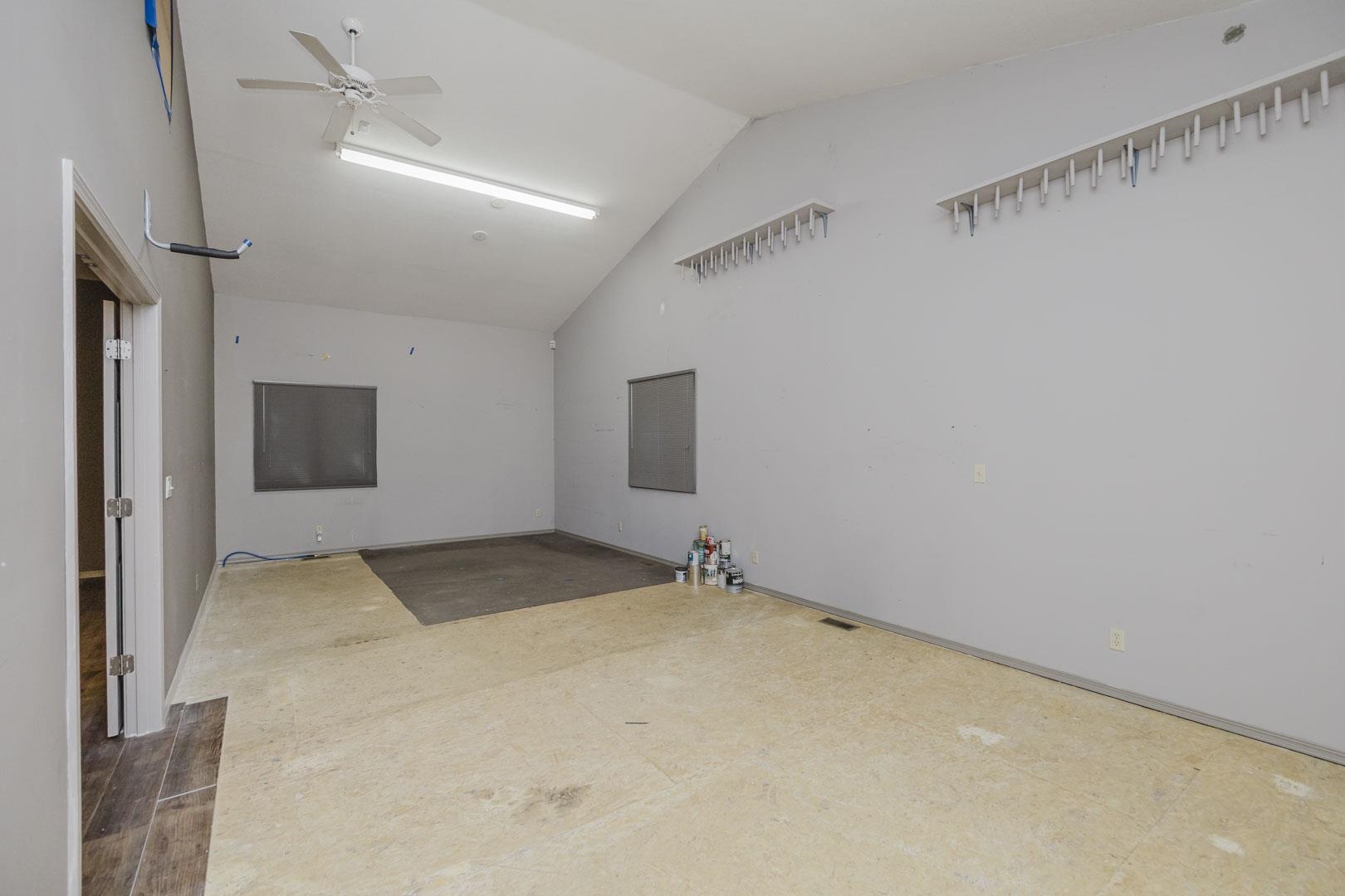27 N Laurel Property Photo 17