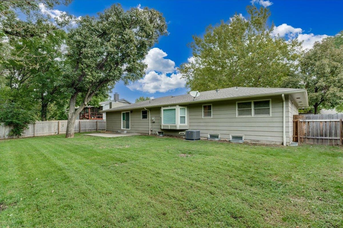 849 N Brook Forest Rd Property Photo 14