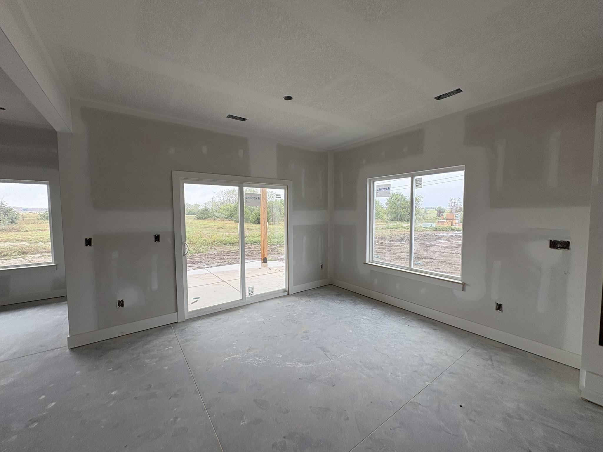 5907 Plumthicket St Property Photo 10